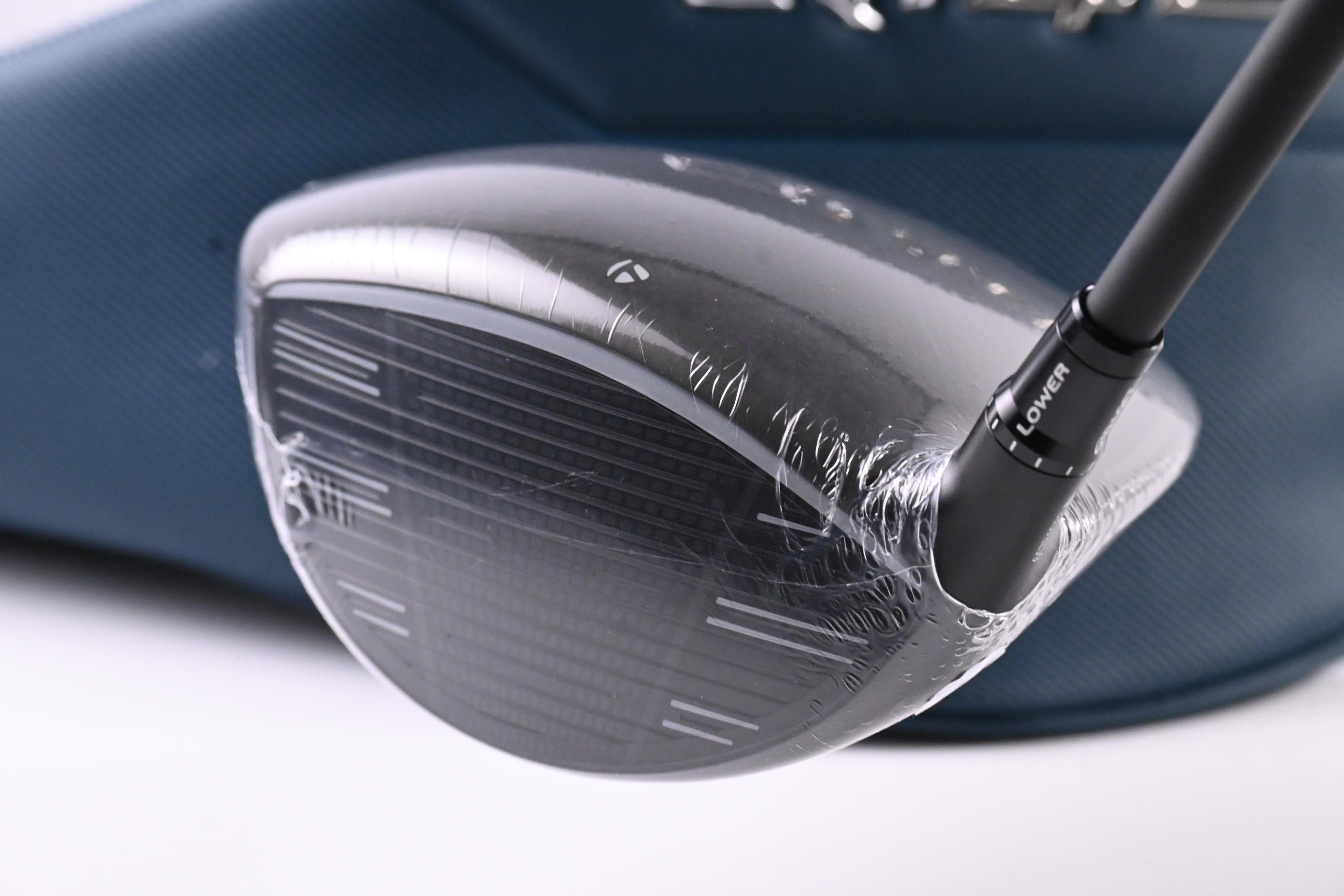 Taylormade Qi4D Max Driver / 10.5 Degree / Regular Flex Reax Blue 50 Shaft