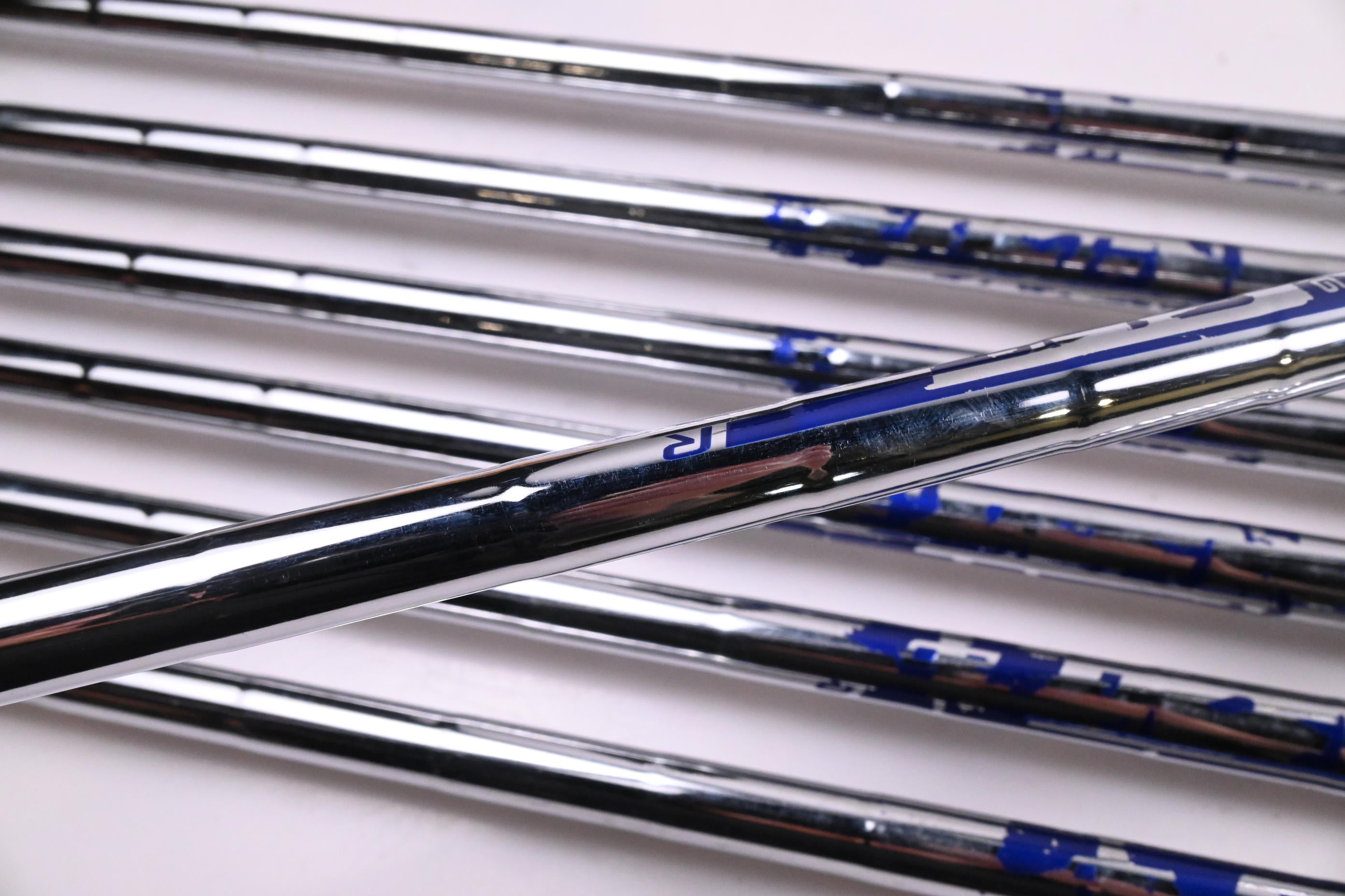 Ping G710 Irons / 4-PW / Blue Dot / Regular Flex Ping AWT 2.0 Shafts