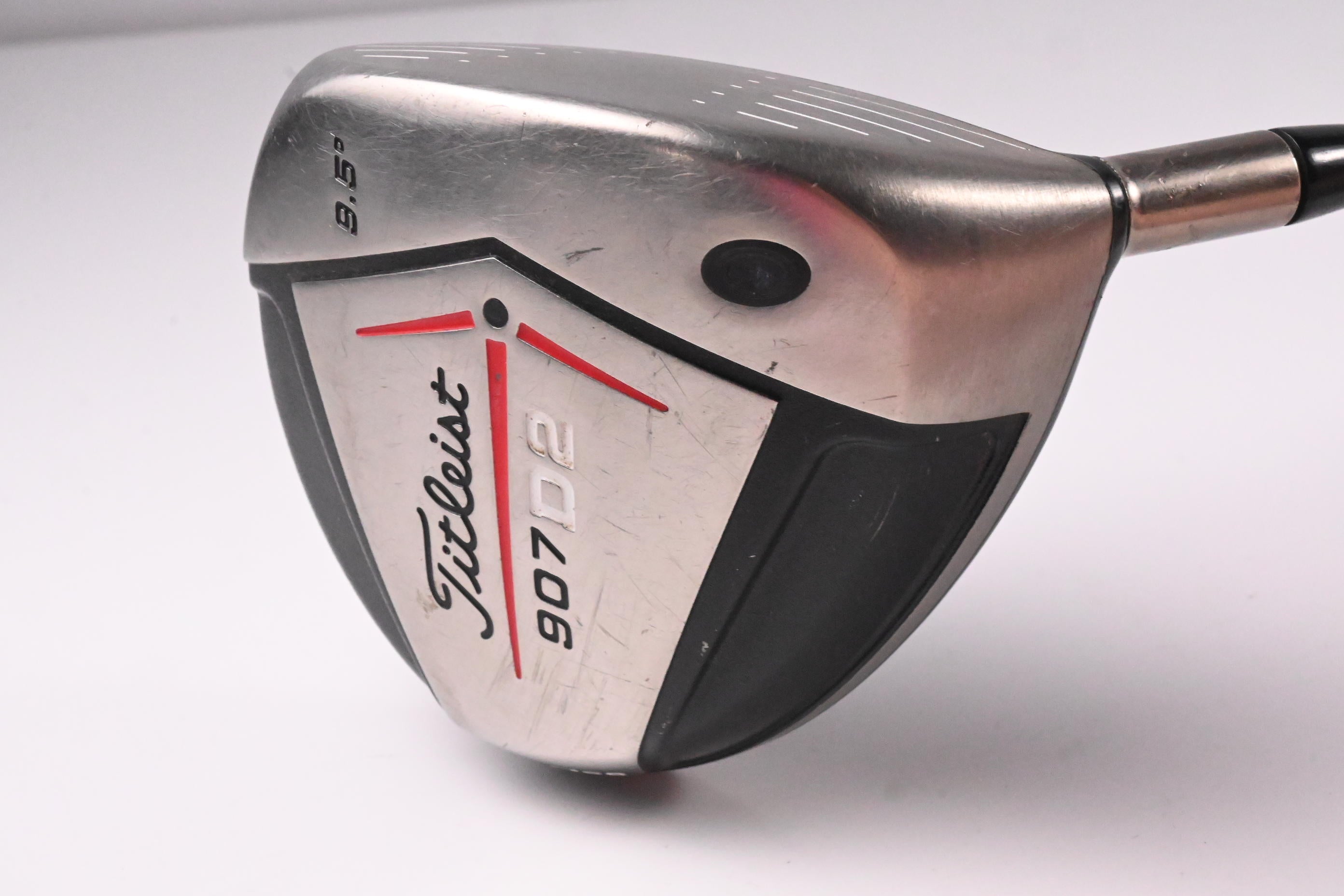 Titleist 907 D2 Driver / 9.5 Degree / Regular Flex Grafalloy Blue Shaft