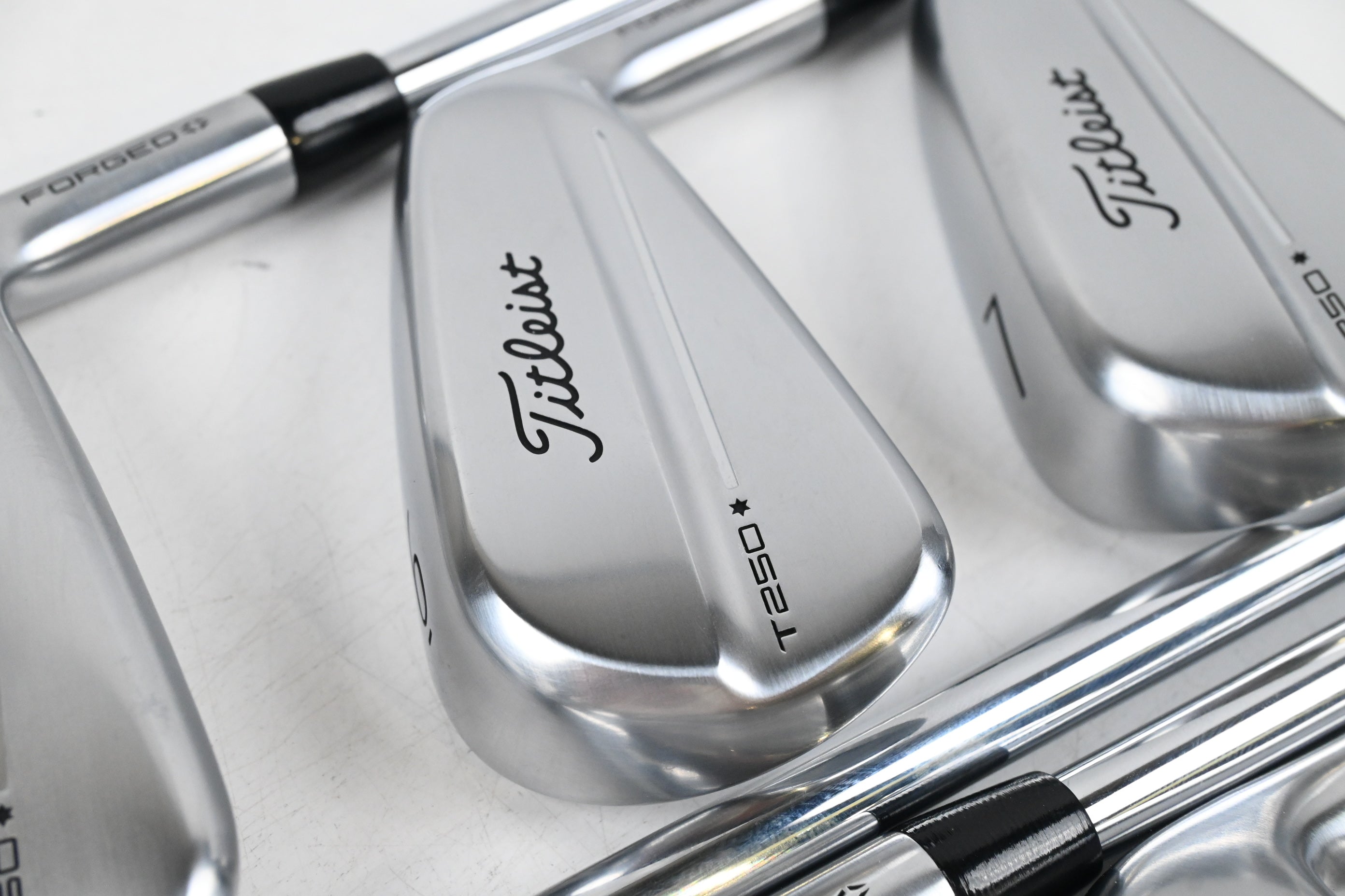 Titleist T250* 2025 Irons / 5-PW+GW / Stiff Flex N.S.Pro Modus3 Tour105 Shafts