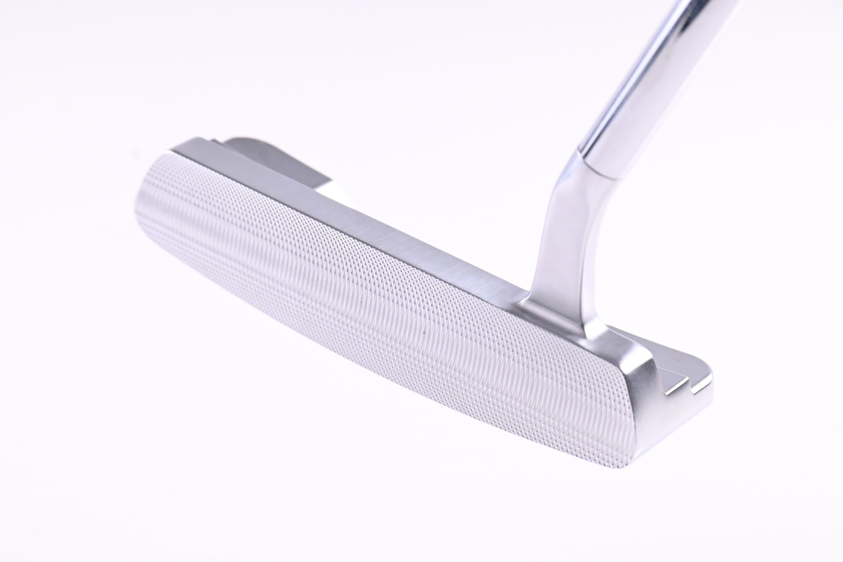 Mizuno M-Craft White Satin Putter / 34 Inch