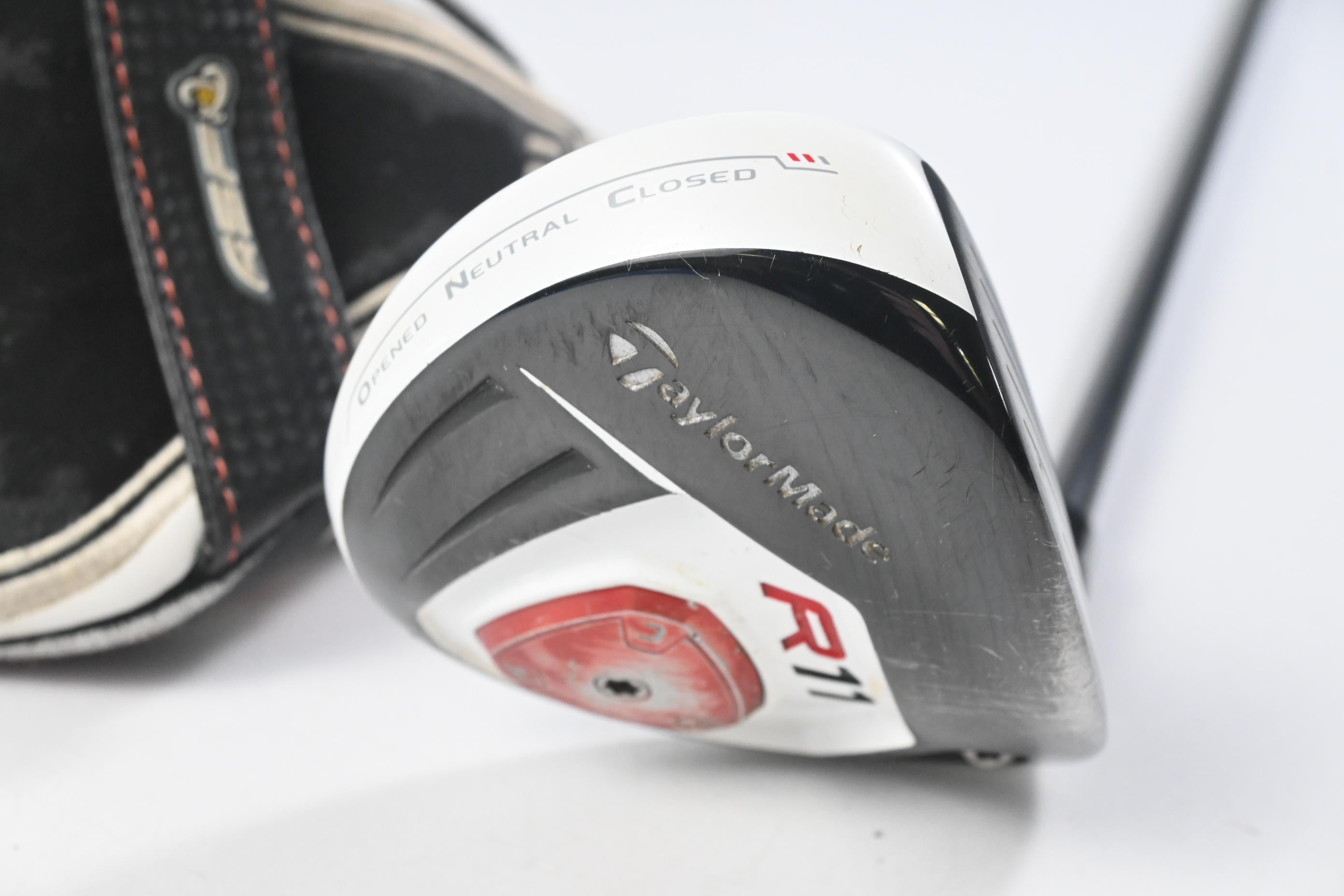 Taylormade R11 #3 Wood / 15.5 Degree / Stiff Flex Fujikura Blur 70 Shaft