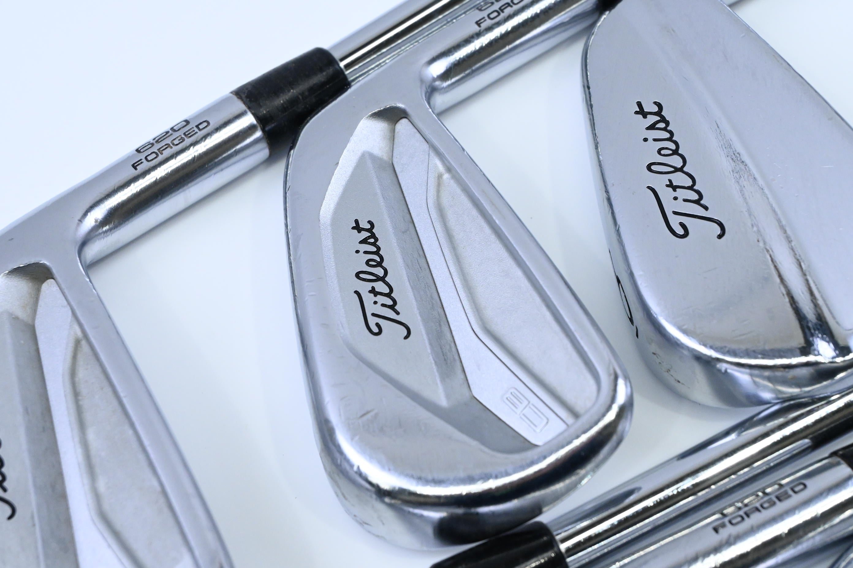 Titleist CB/MB 620 Combo Irons / 4-9 / Stiff Flex Dynamic Gold AMT S400 Shafts