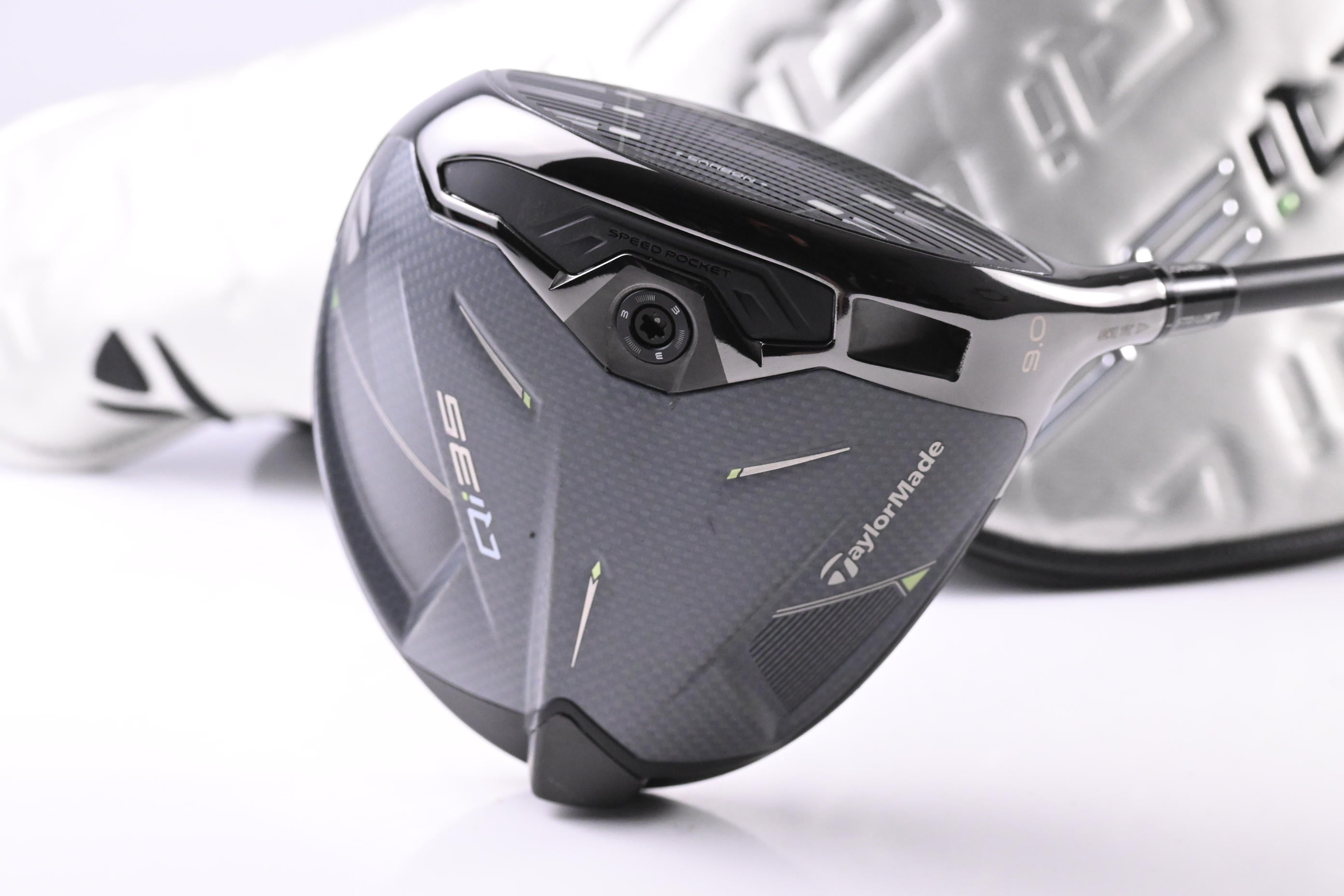 Taylormade Qi35 Driver / 9 Degree / Regular Flex Ventus Blue 5 Shaft