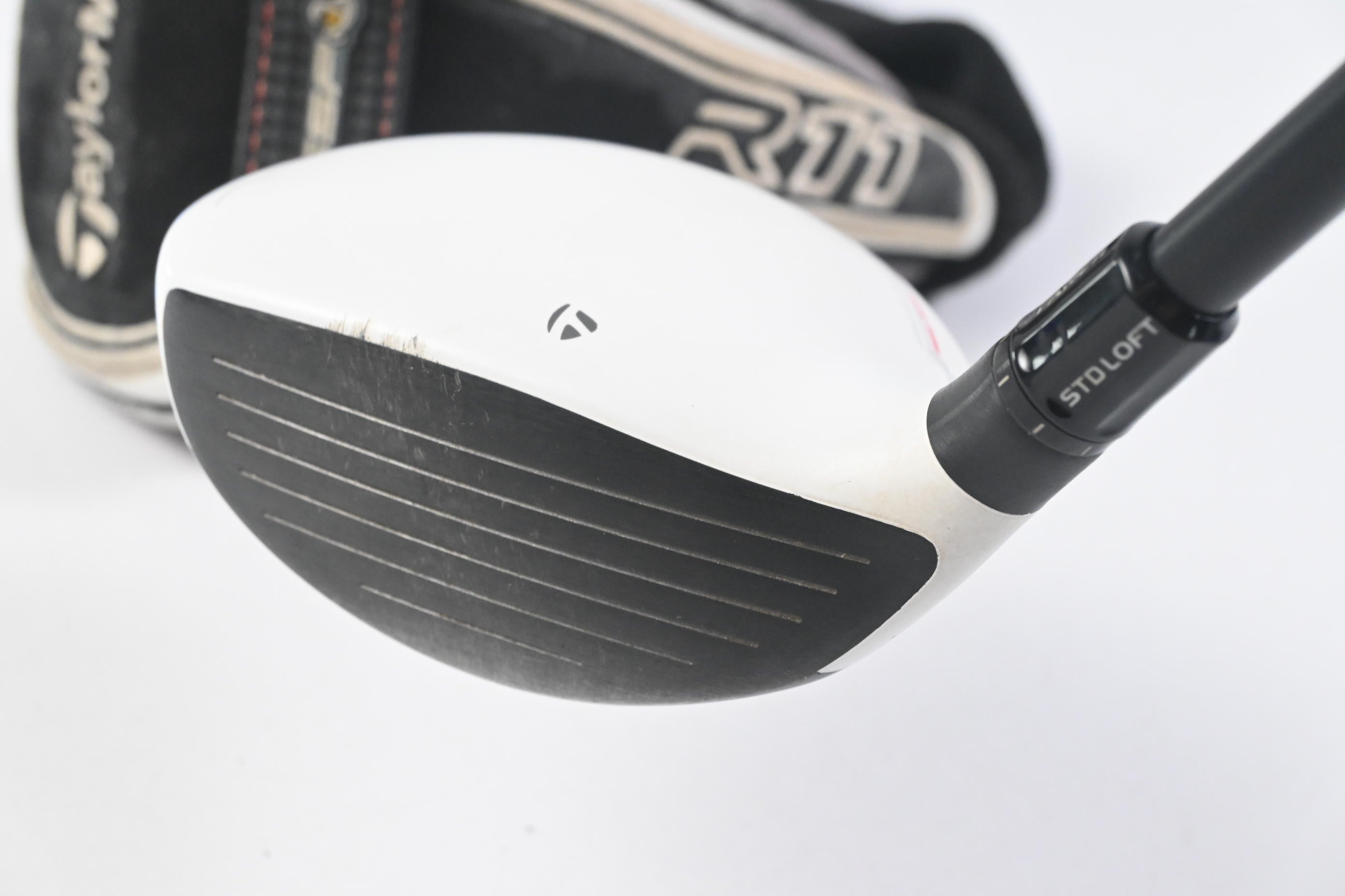 Taylormade R11 #3 Wood / 15.5 Degree / Stiff Flex Fujikura Blur 70 Shaft