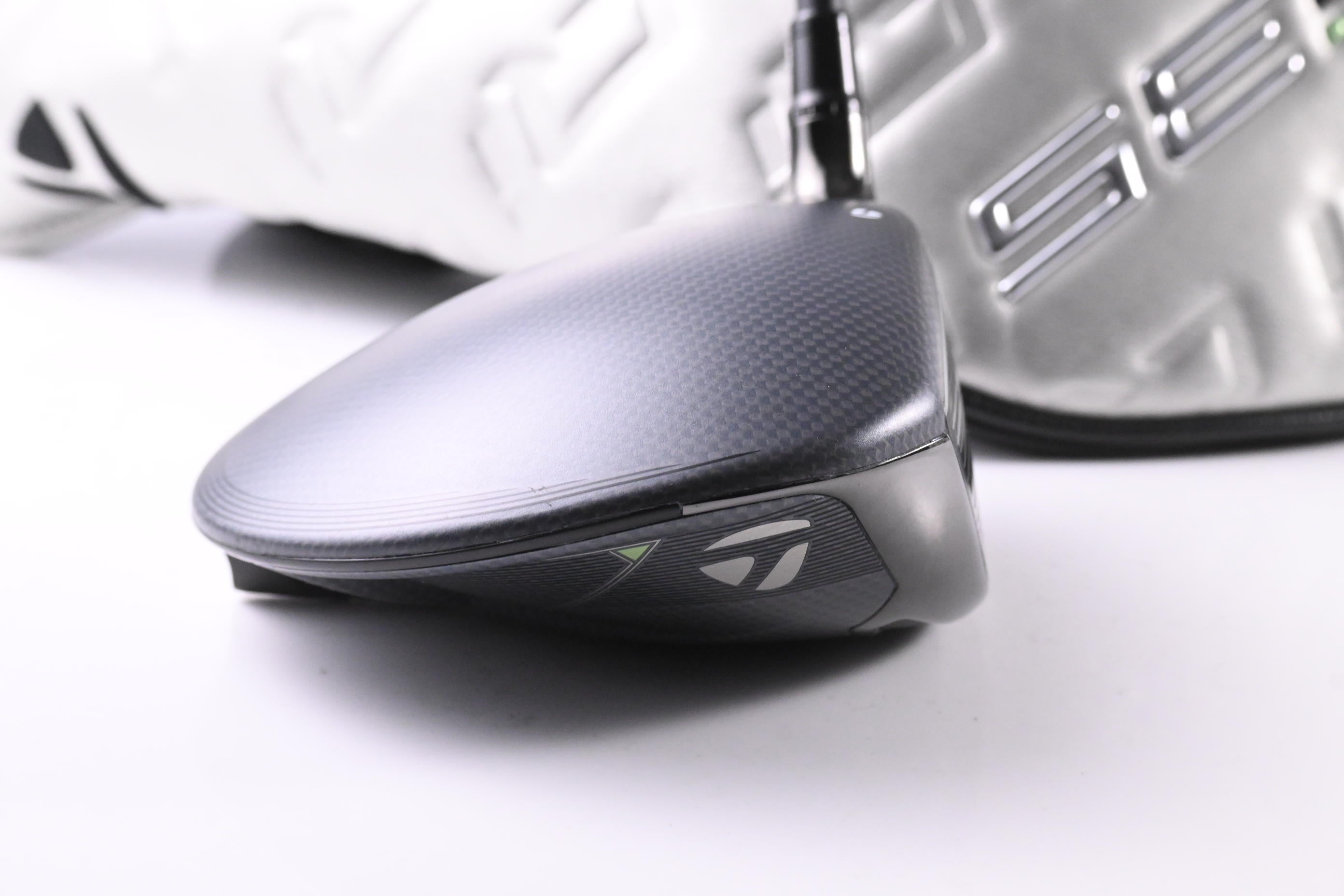 Taylormade Qi35 Driver / 9 Degree / Regular Flex Ventus Blue 5 Shaft
