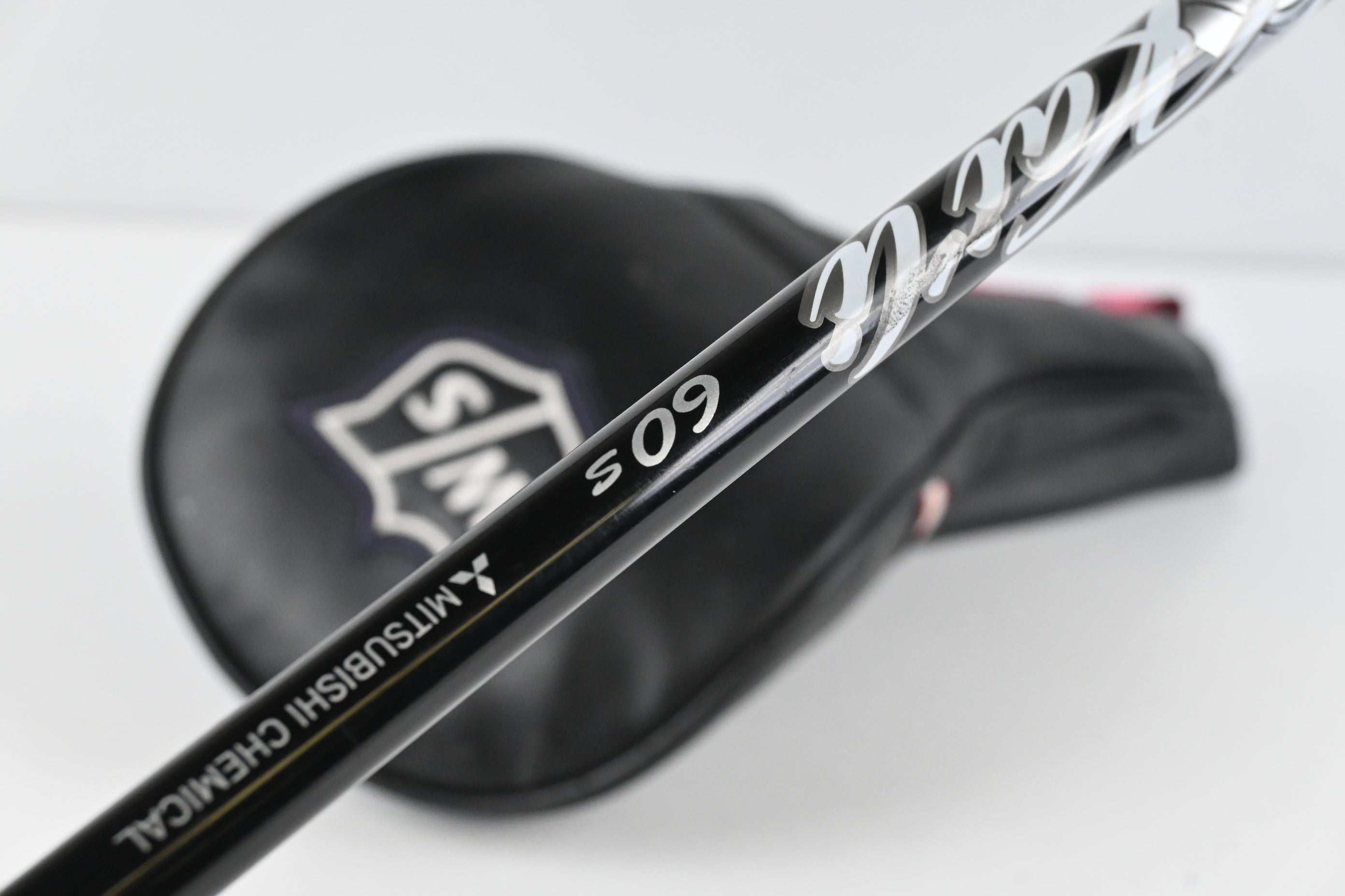 Wilson Dynapower Carbon 2023 Driver / 9 Degree / Stiff Flex Kai'li White 60 Shaft
