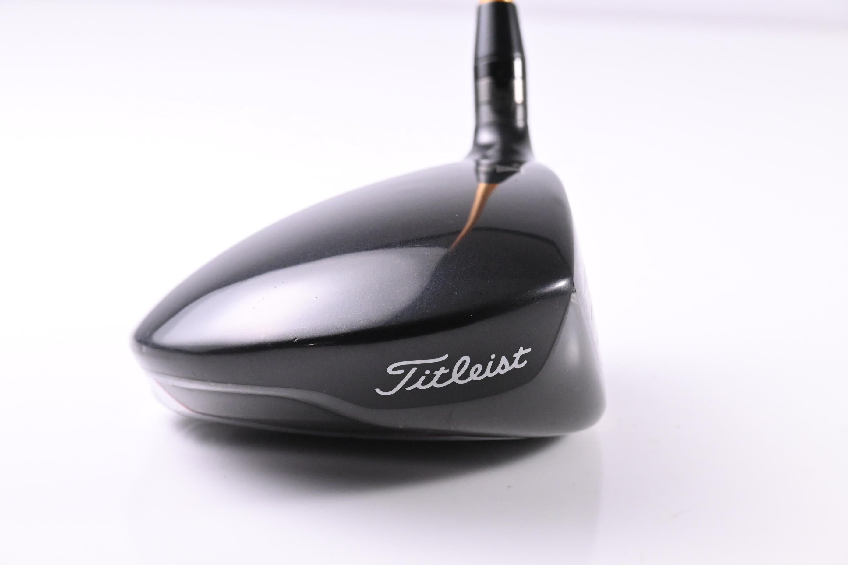 Titleist 913 D3 Driver / 9.5 Degree / X-Flex UST Mamiya AXIVCore Proforce Red 79
