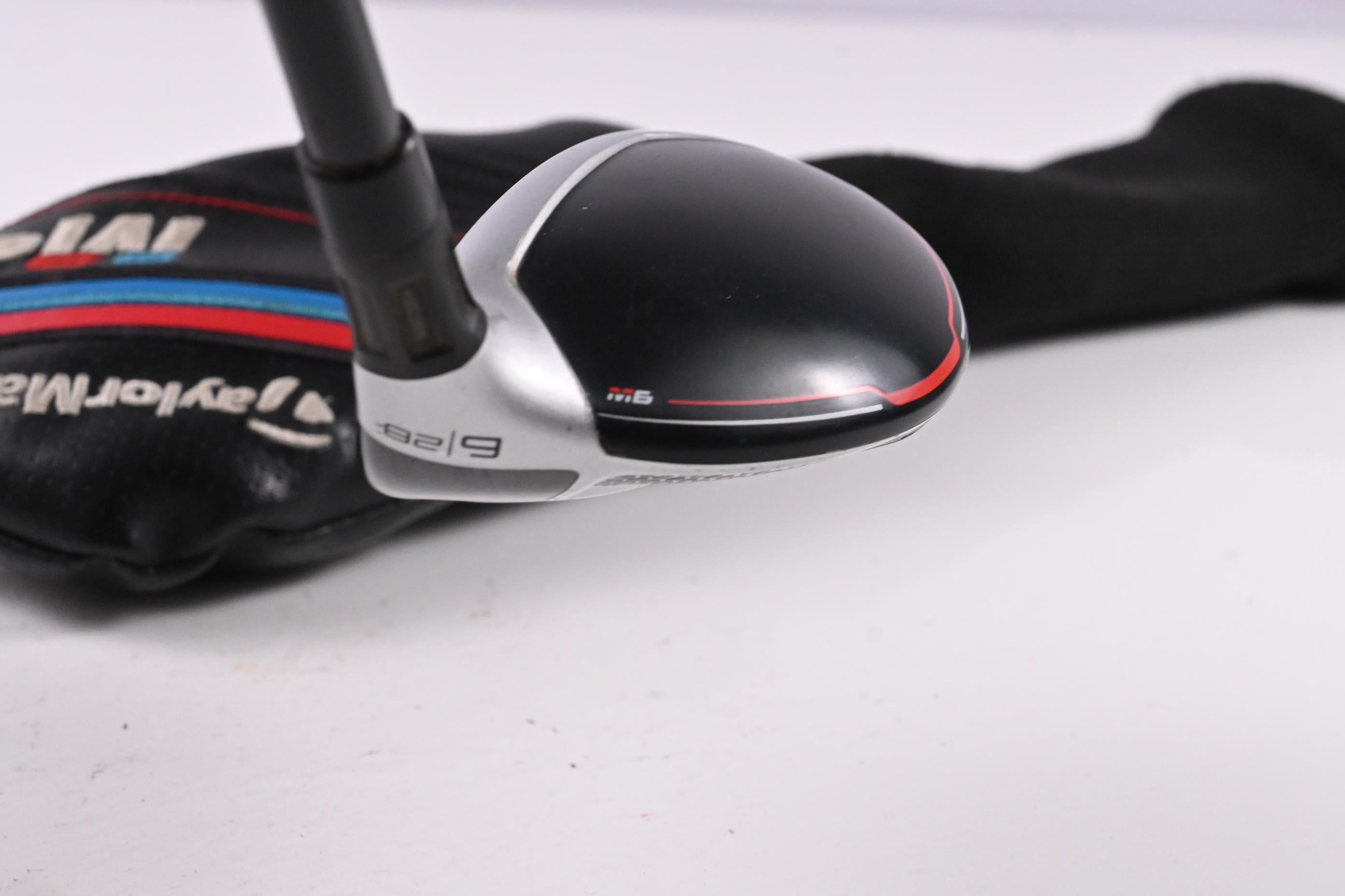 Taylormade M6 #6 Hybrid / 28 Degree / Regular Flex Fujikura Atmos Orange 6 Shaft