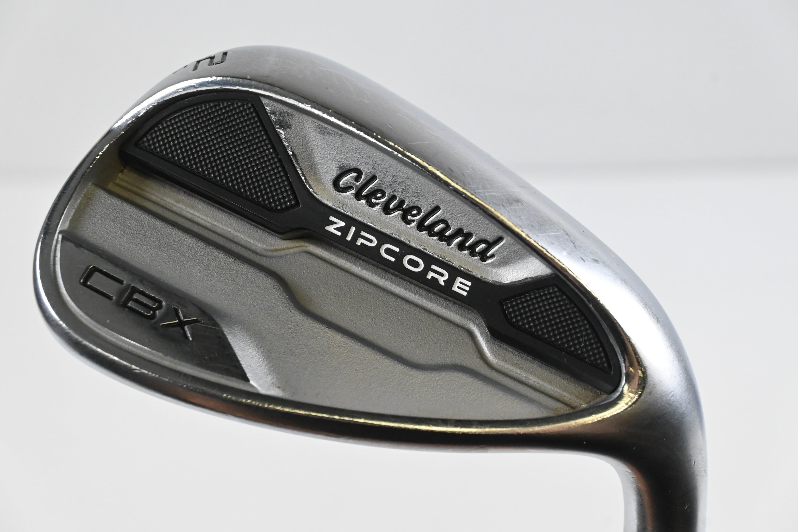 Cleveland CBX Zipcore Gap Wedge / 52 Degree / Wedge Flex Dynamic Gold Spinner