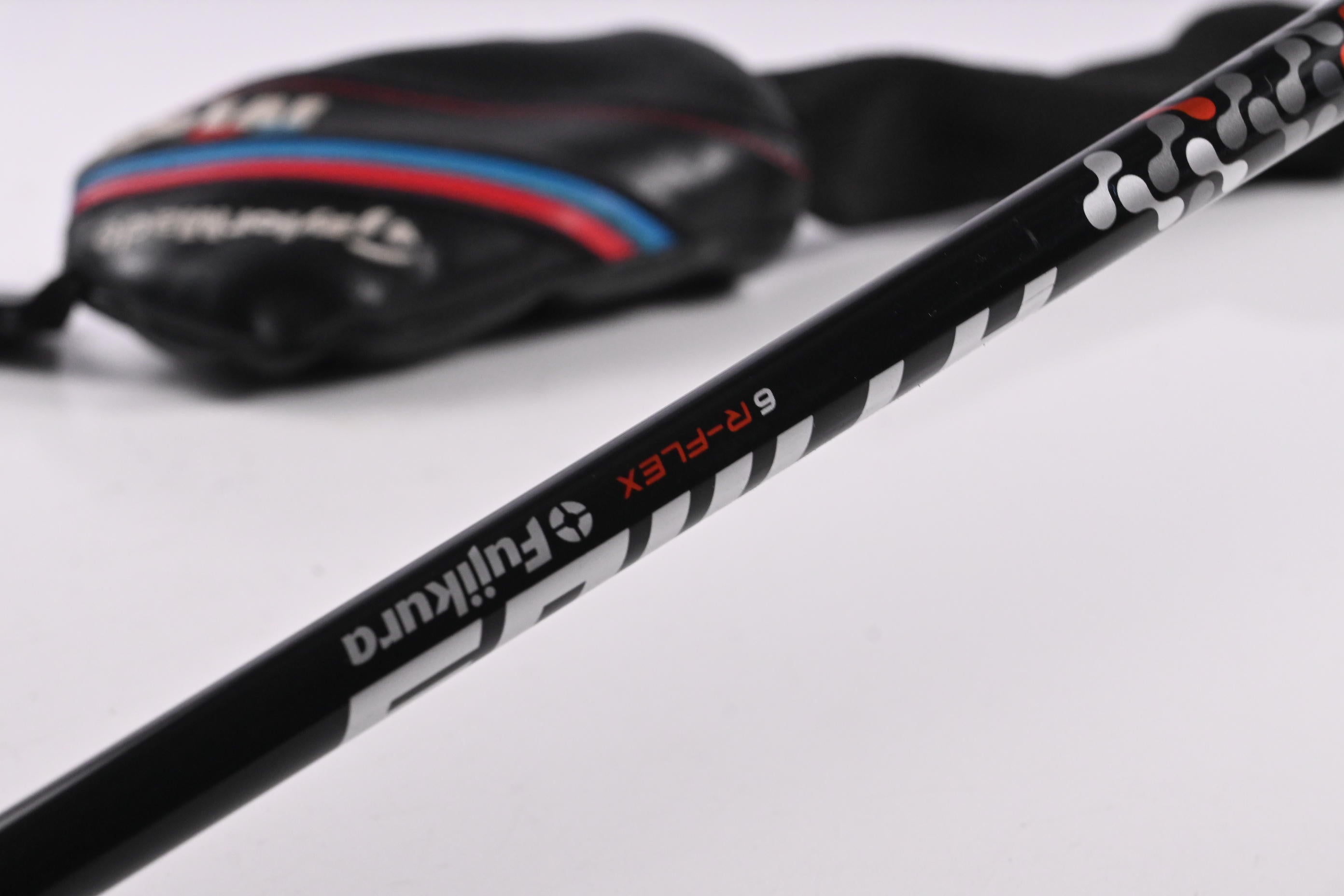 Taylormade M6 #6 Hybrid / 28 Degree / Regular Flex Fujikura Atmos Orange 6 Shaft