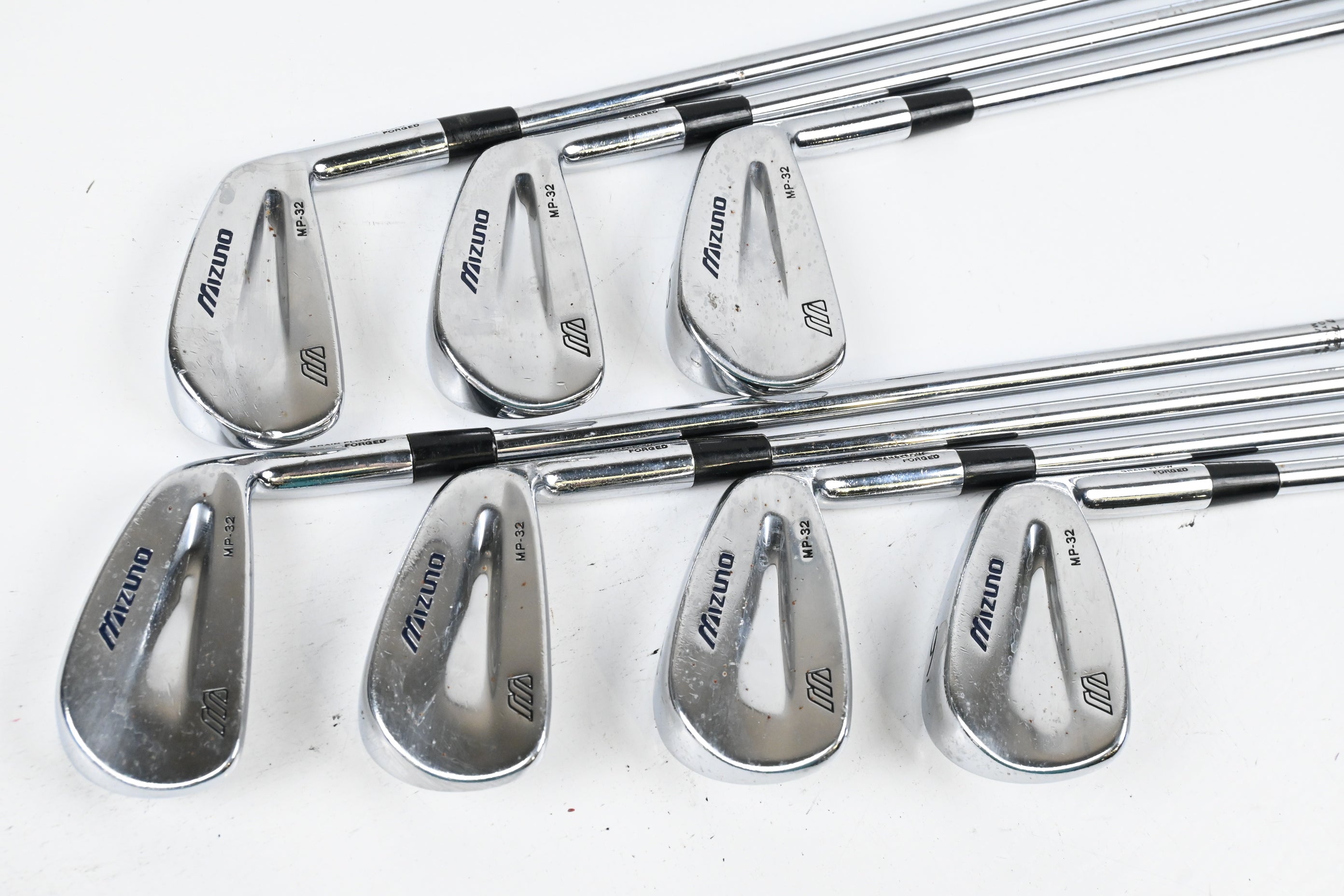 Mizuno MP-32 Irons / 3-9i / Regular Flex Dynamic Gold R300 Shafts