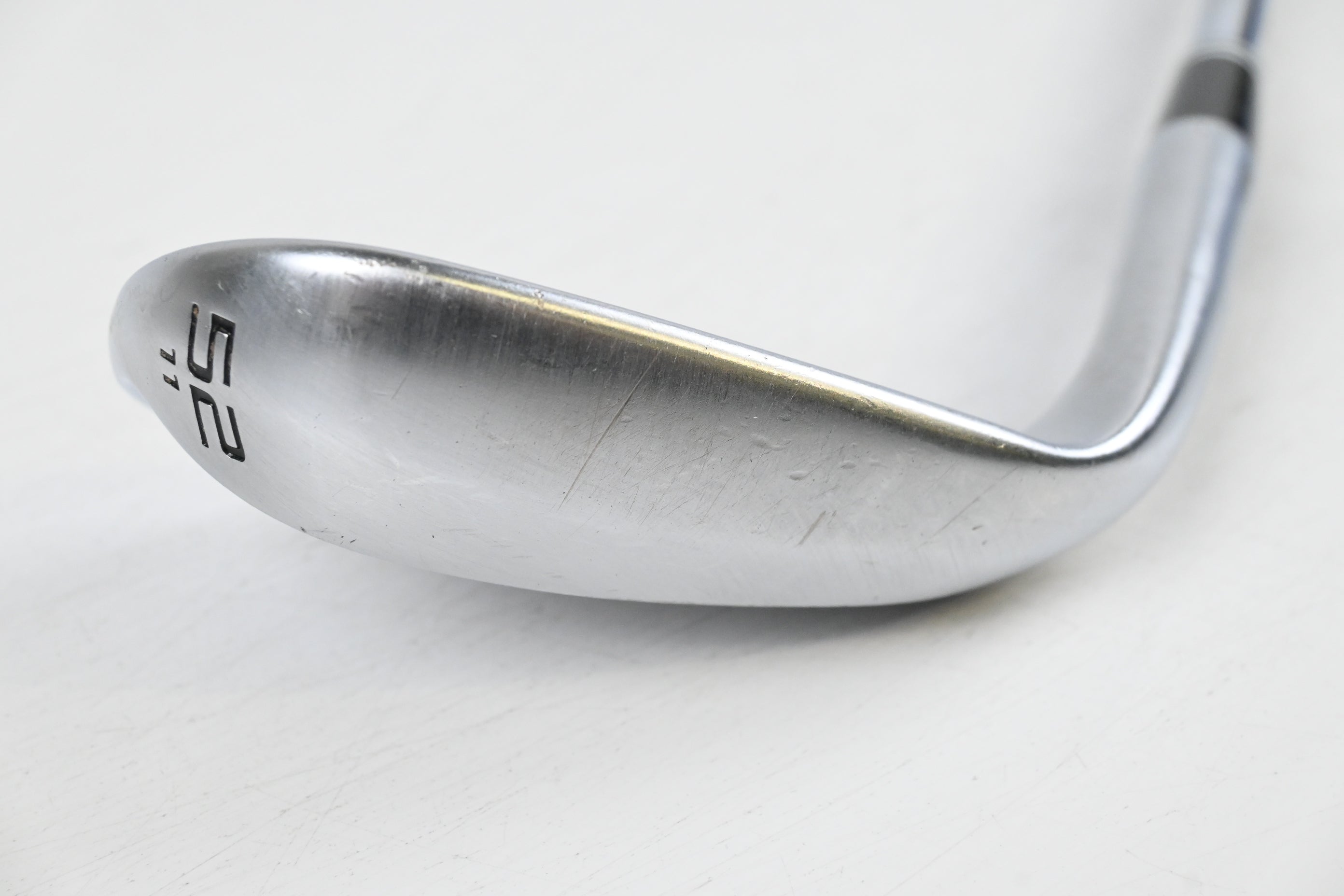 Cleveland CBX Zipcore Gap Wedge / 52 Degree / Wedge Flex Dynamic Gold Spinner