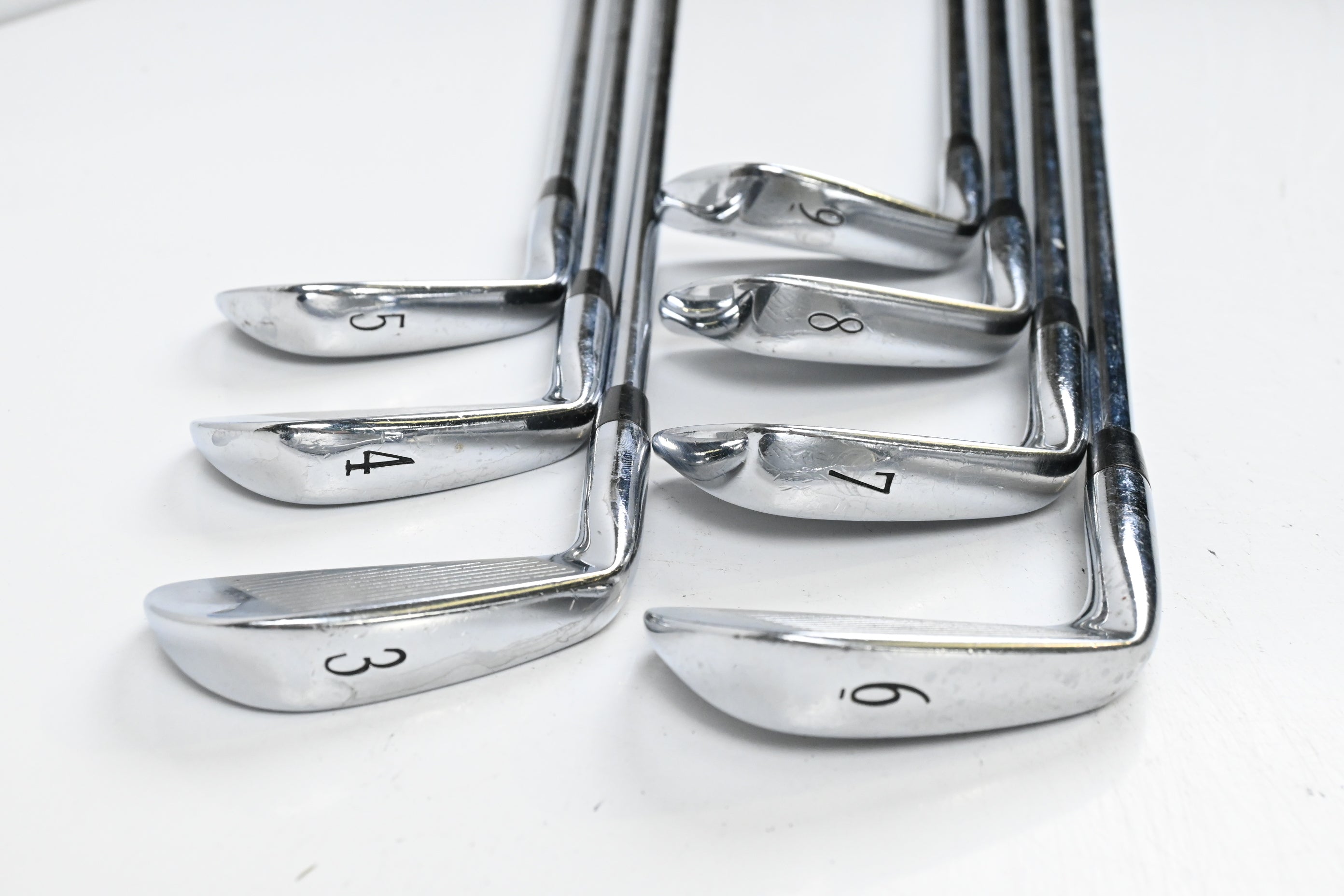 Mizuno MP-32 Irons / 3-9i / Regular Flex Dynamic Gold R300 Shafts