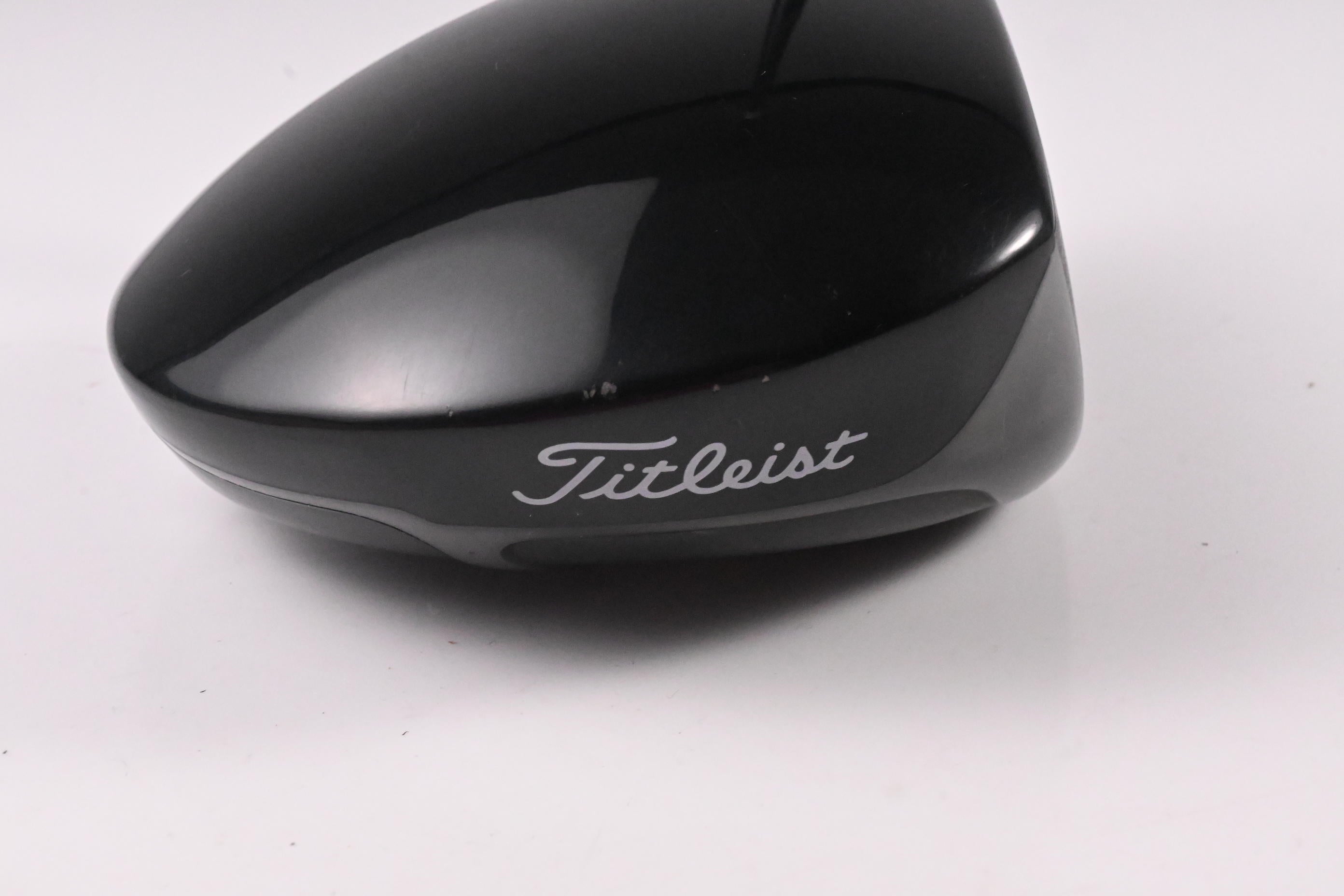 Titleist 910 D3 Driver / 9.5 Degree / Stiff Flex Aldila RIP 60 Shaft