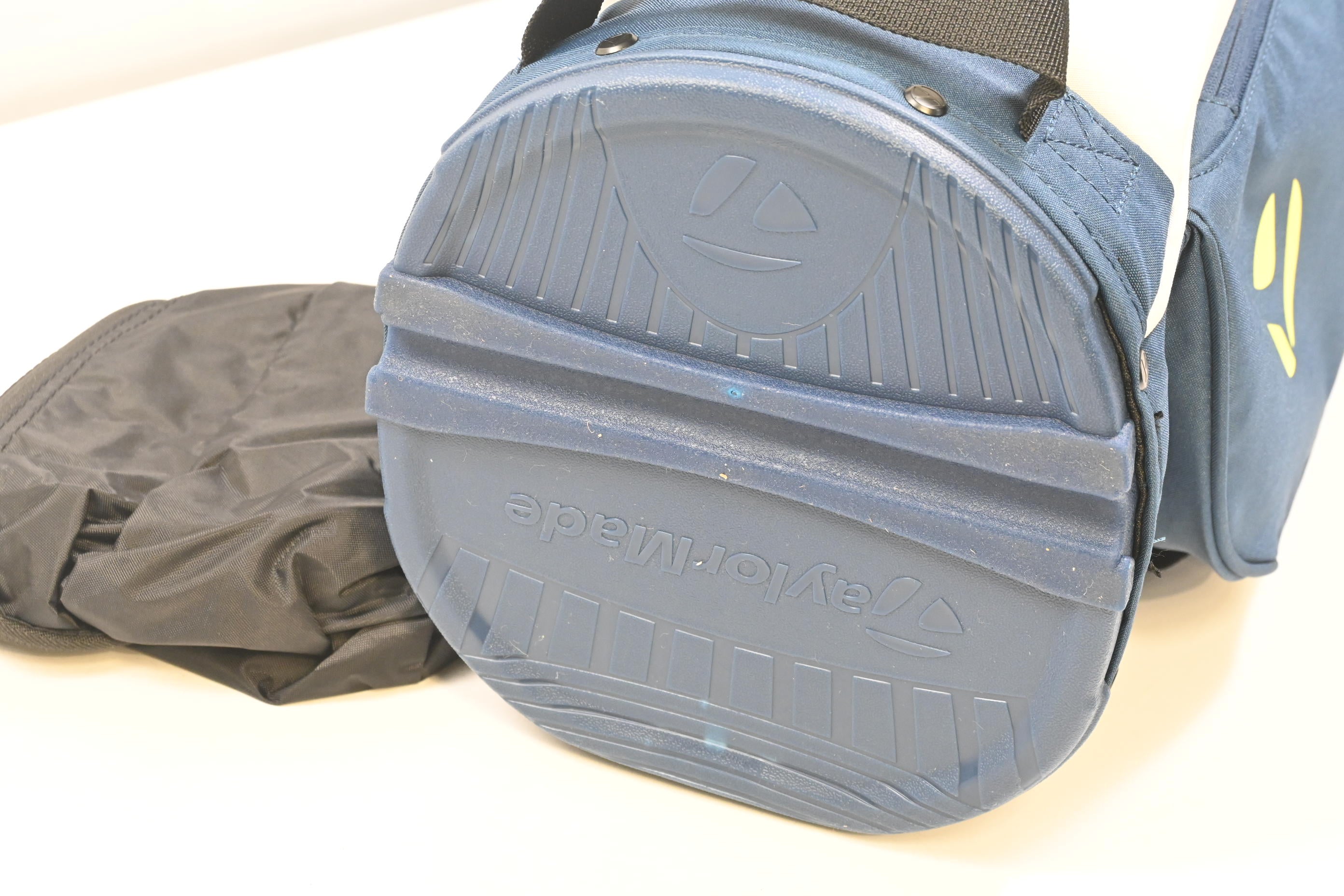 Taylormade Flex Tech Stand Bag / 3-Way Divider / Navy, White