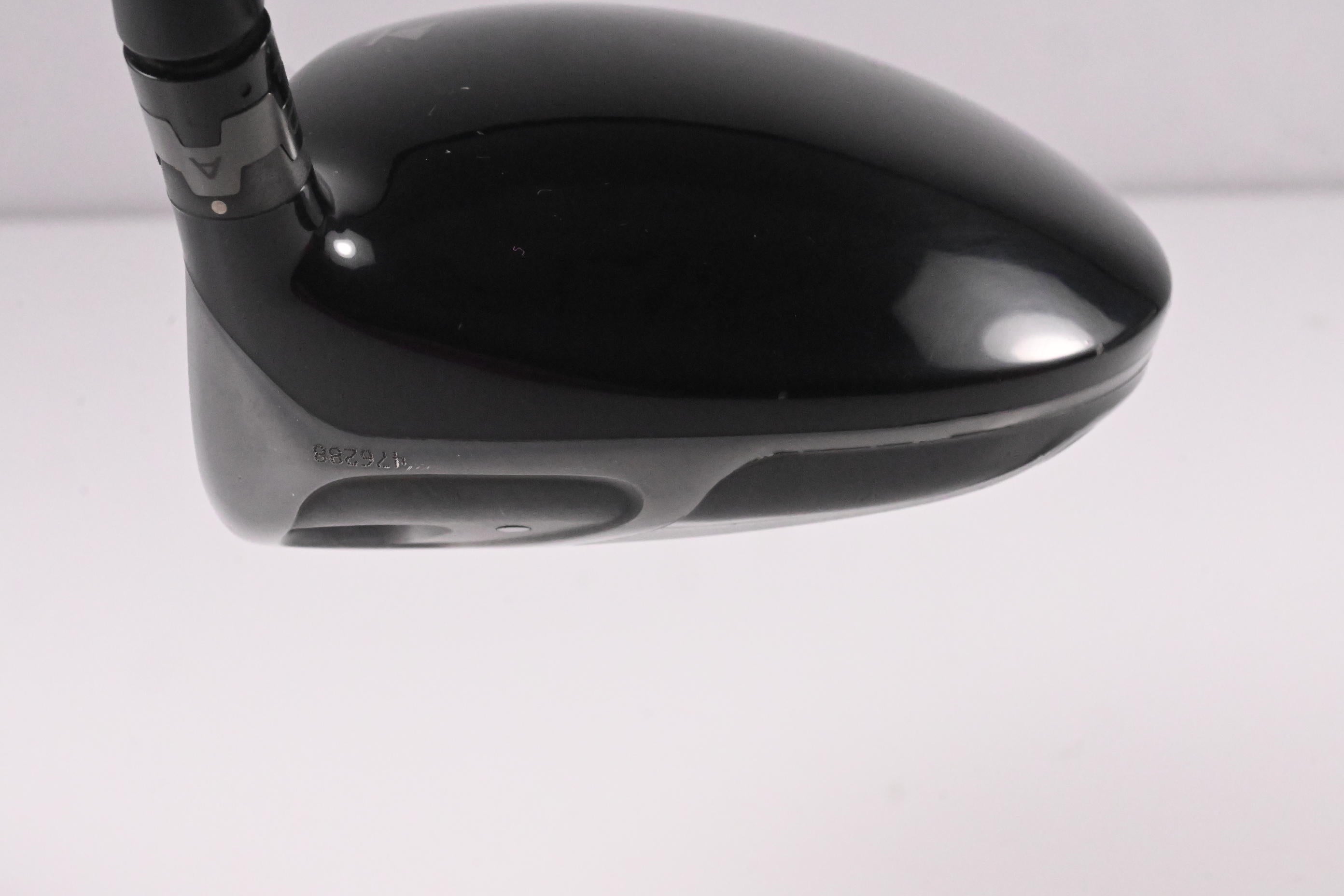 Titleist 910 D3 Driver / 9.5 Degree / Stiff Flex Aldila RIP 60 Shaft
