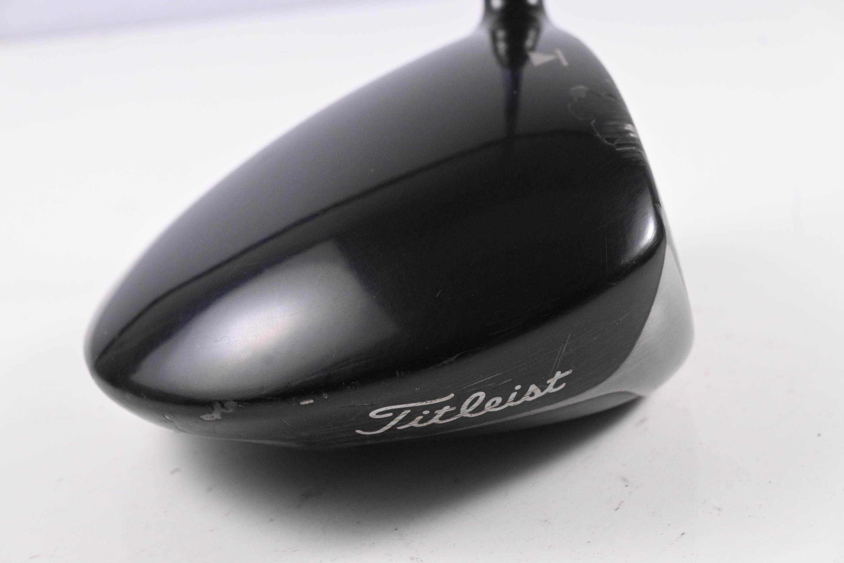 Titleist 910 D2 Driver / 10.5 Degree / Stiff Flex Diamana Kai'li 65 Shaft