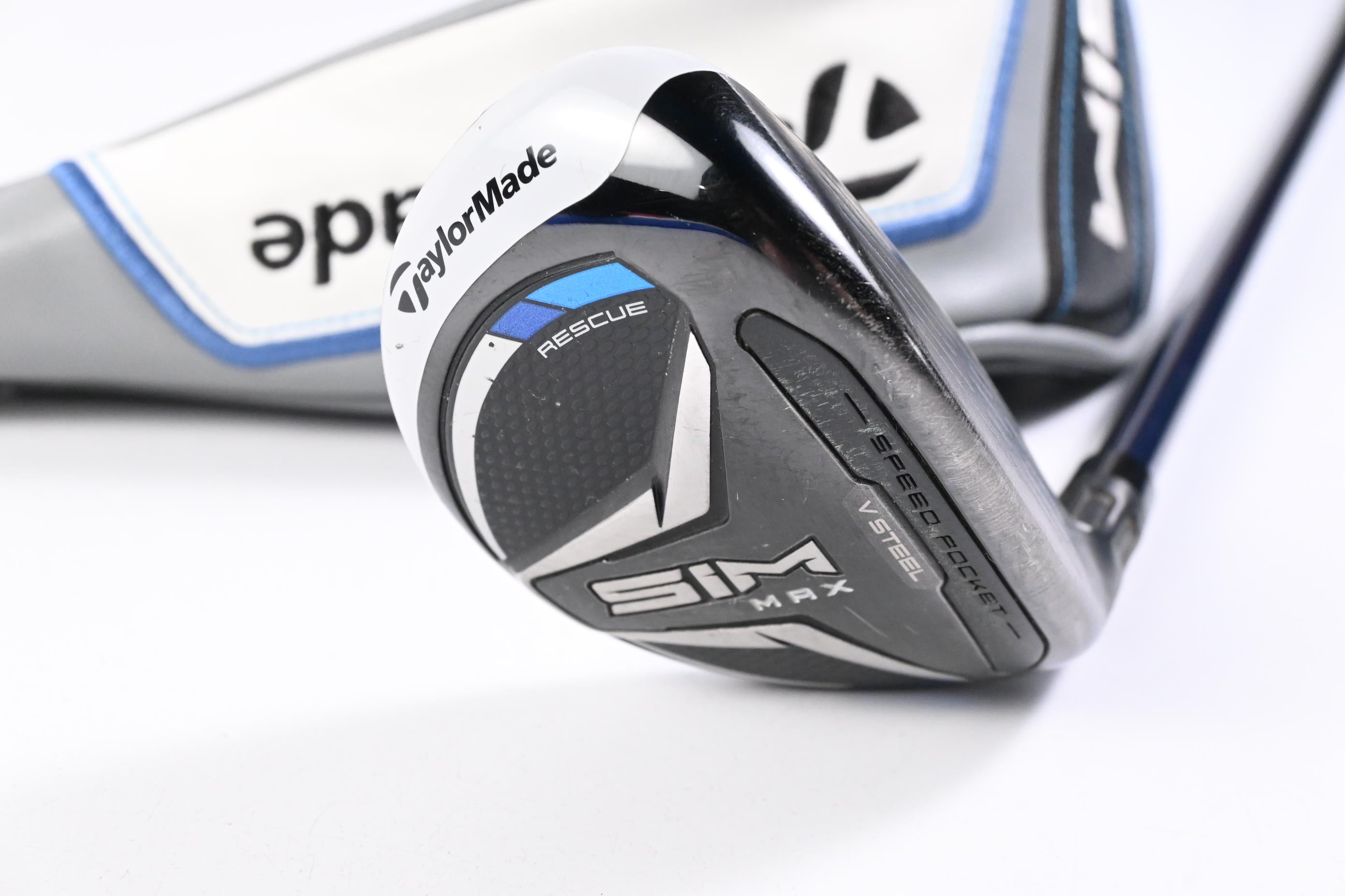 Taylormade SIM Max #3 Hybrid / 19 Degree / Stiff Flex Fujikura Ventus Blue 7