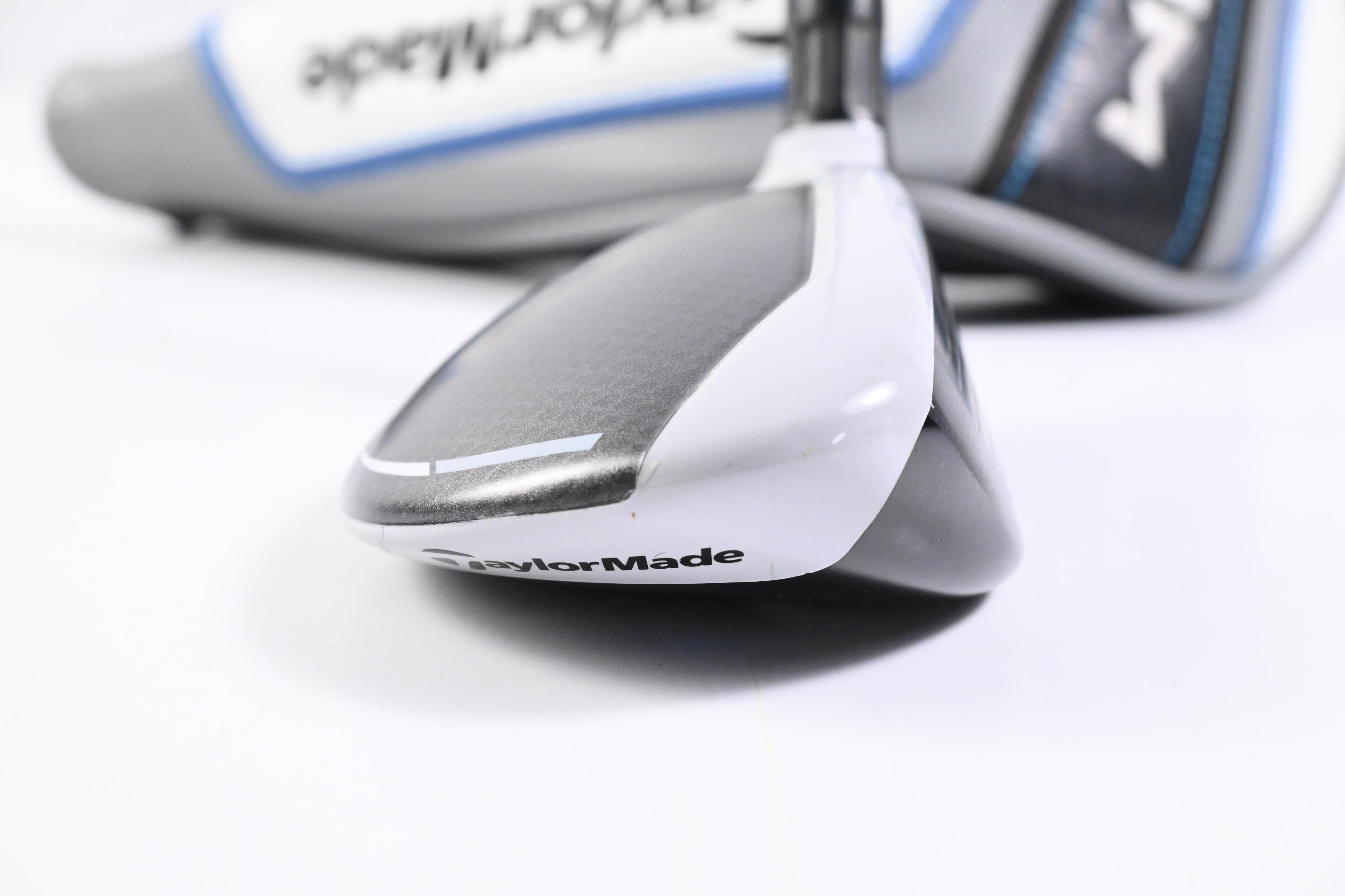 Taylormade SIM Max #3 Hybrid / 19 Degree / Stiff Flex Fujikura Ventus Blue 7