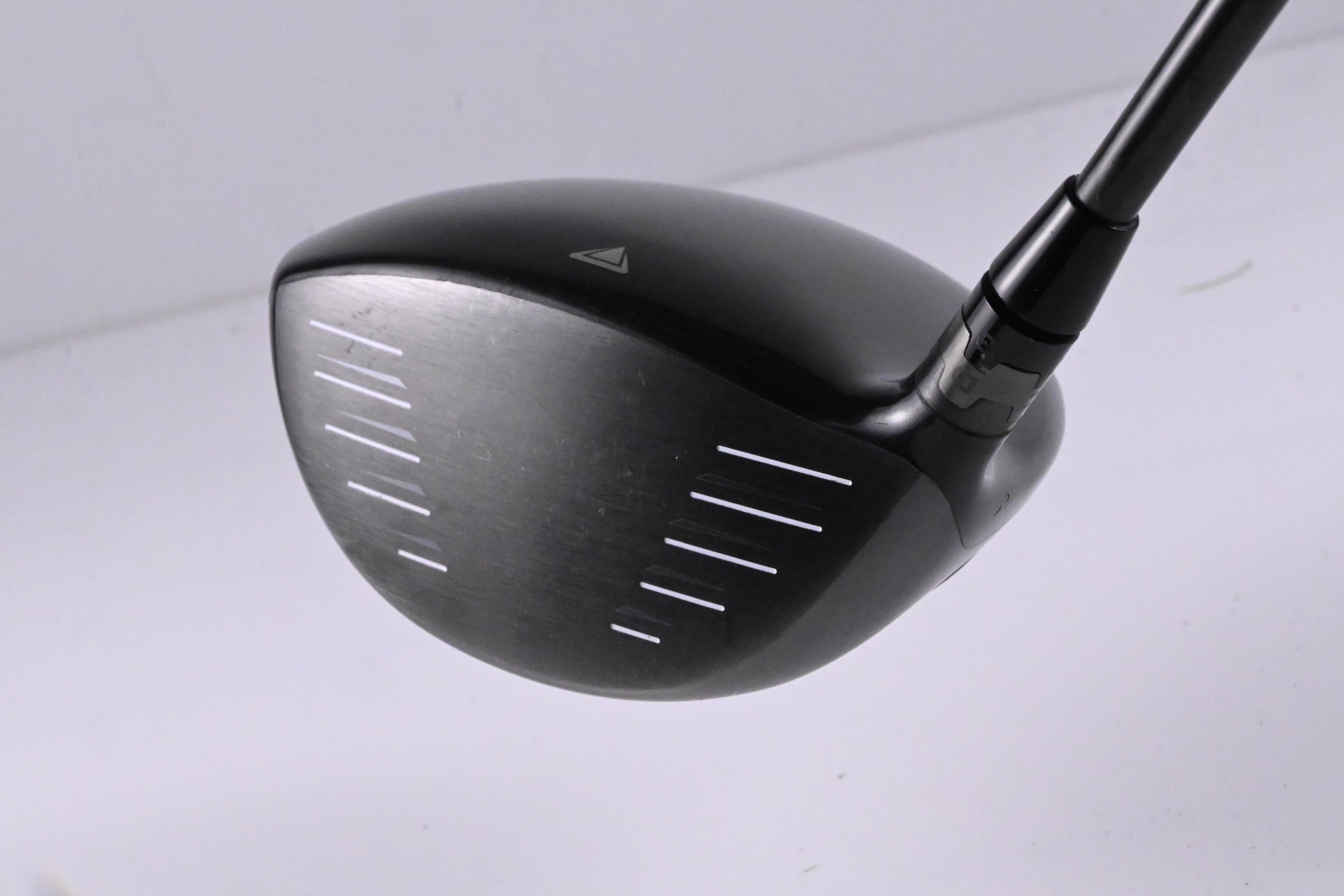 Titleist 915 D2 Driver / 9.5 Degree / Stiff Flex Aldila RIP 60 Shaft