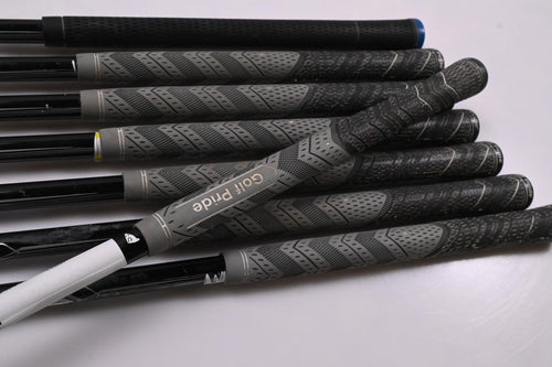 Left Hand Taylormade Speedblade Irons / 5-PW+GW+SW / Regular Flex Velox T 65