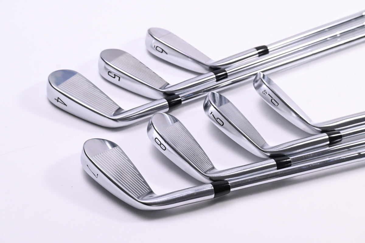 Titleist T100 2023 Irons / 4-PW / X-Flex True Temper Dynamic Gold X100 Shaft