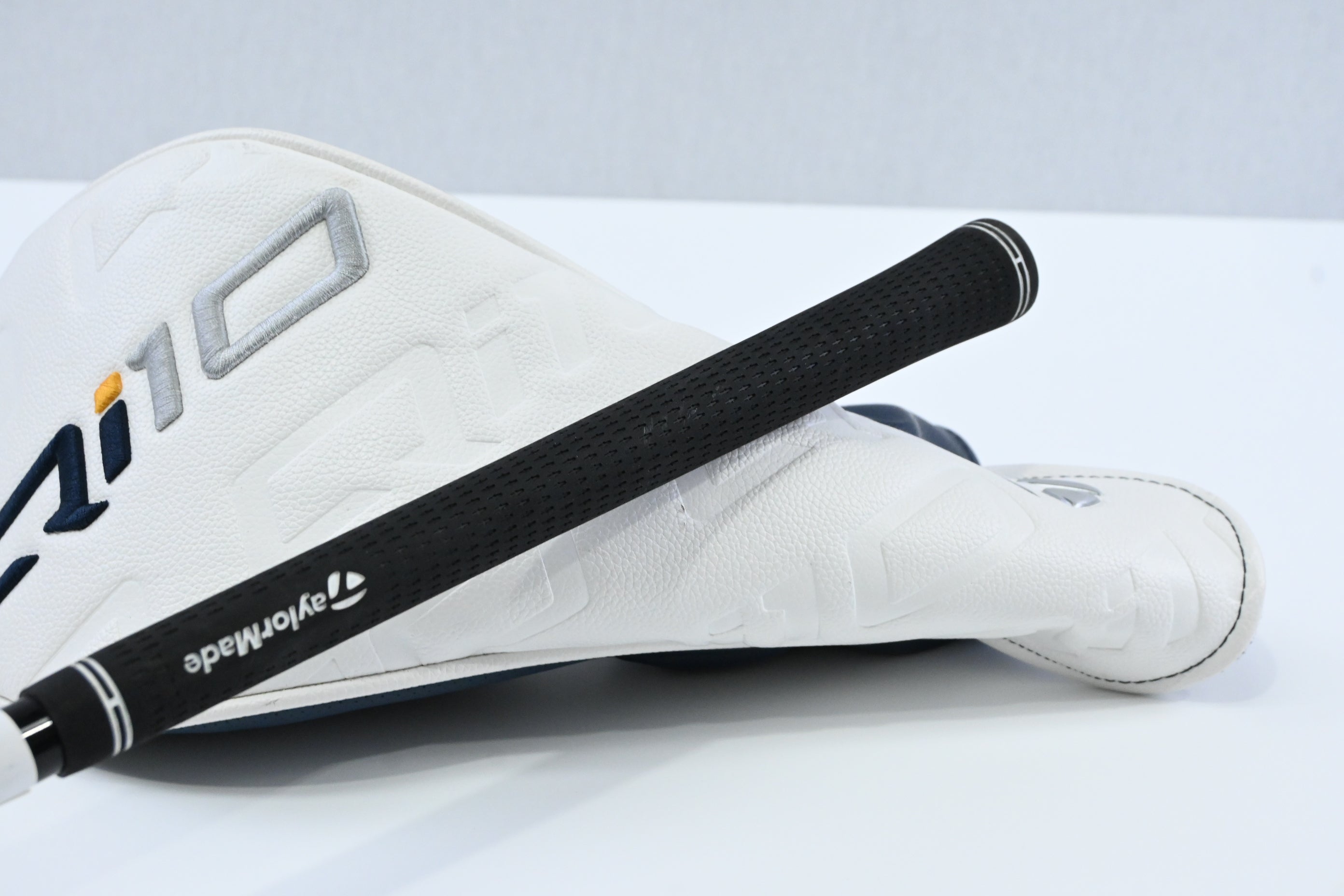 Left Hand Taylormade Qi10 LS Driver / 9 Degree / Stiff Flex HZRDUS Gen4 Black 60