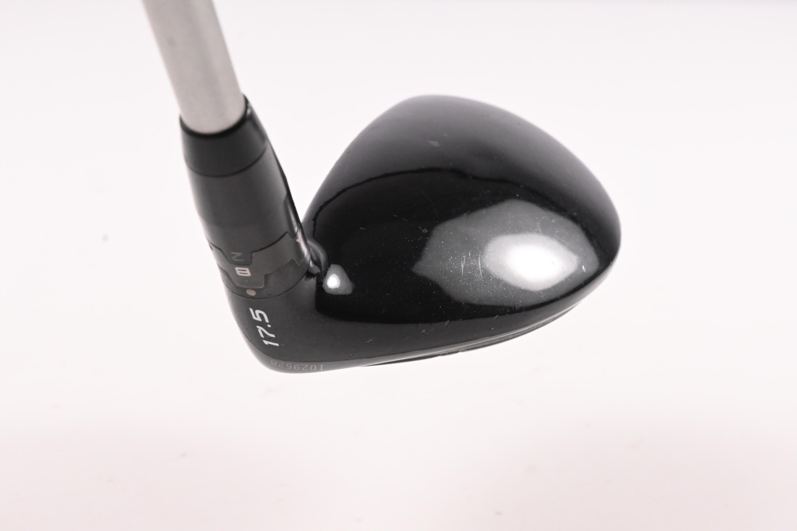 Titleist 915H #2 Hybrid / 17.5 Degree / Stiff Flex Diamana Silver D+ 90 Shaft