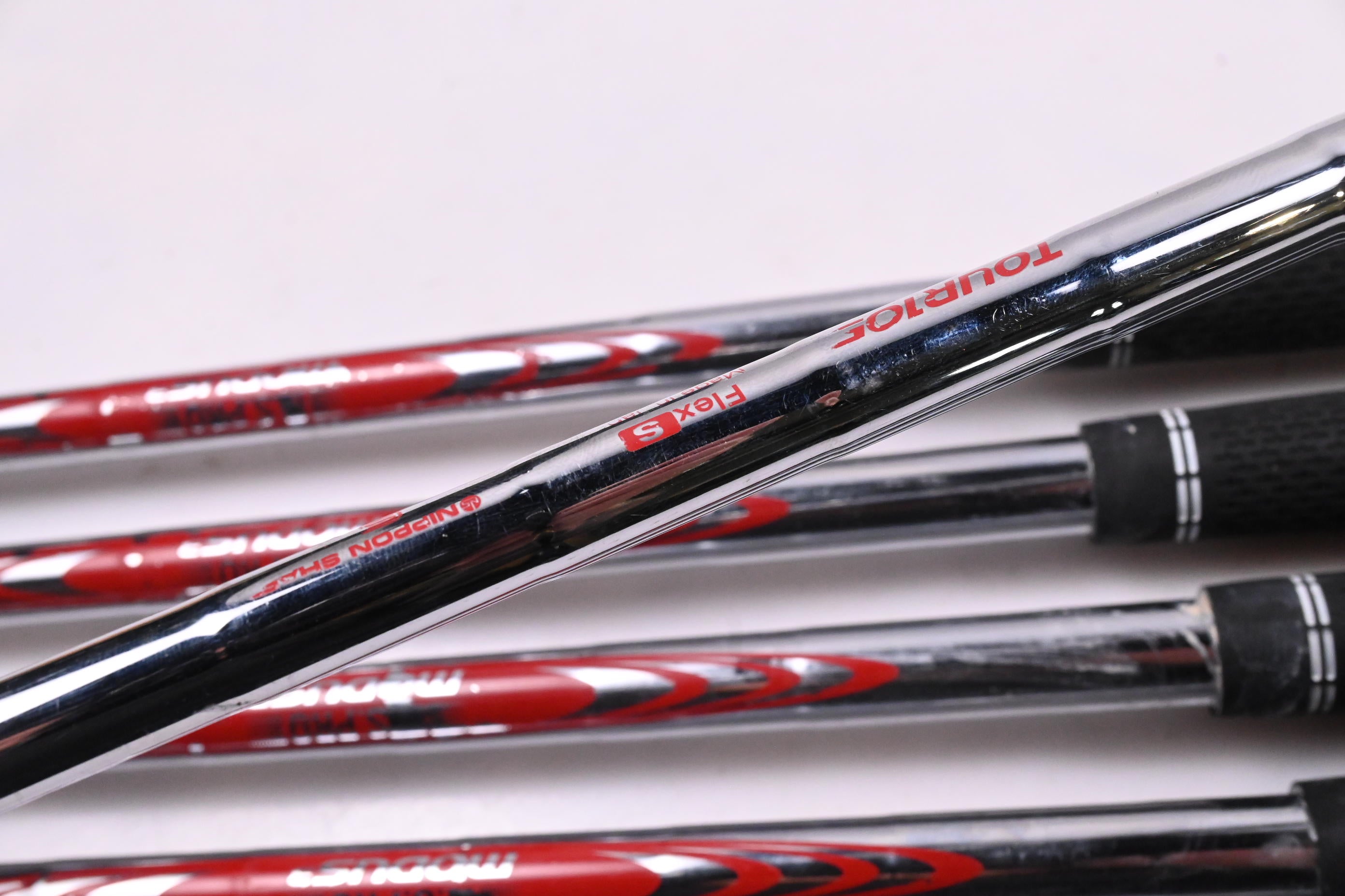 Ping i530 Irons / 5-PW / Red Dot / Stiff Flex N.S.Pro Modus³ Tour 105 Shafts