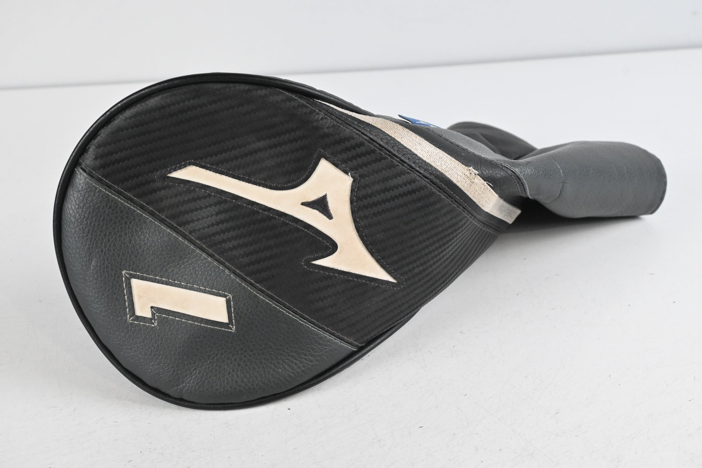 Mizuno ST-X 220 Driver (2022) / 10.5 Degree / Regular Flex MFusion 039 Shaft