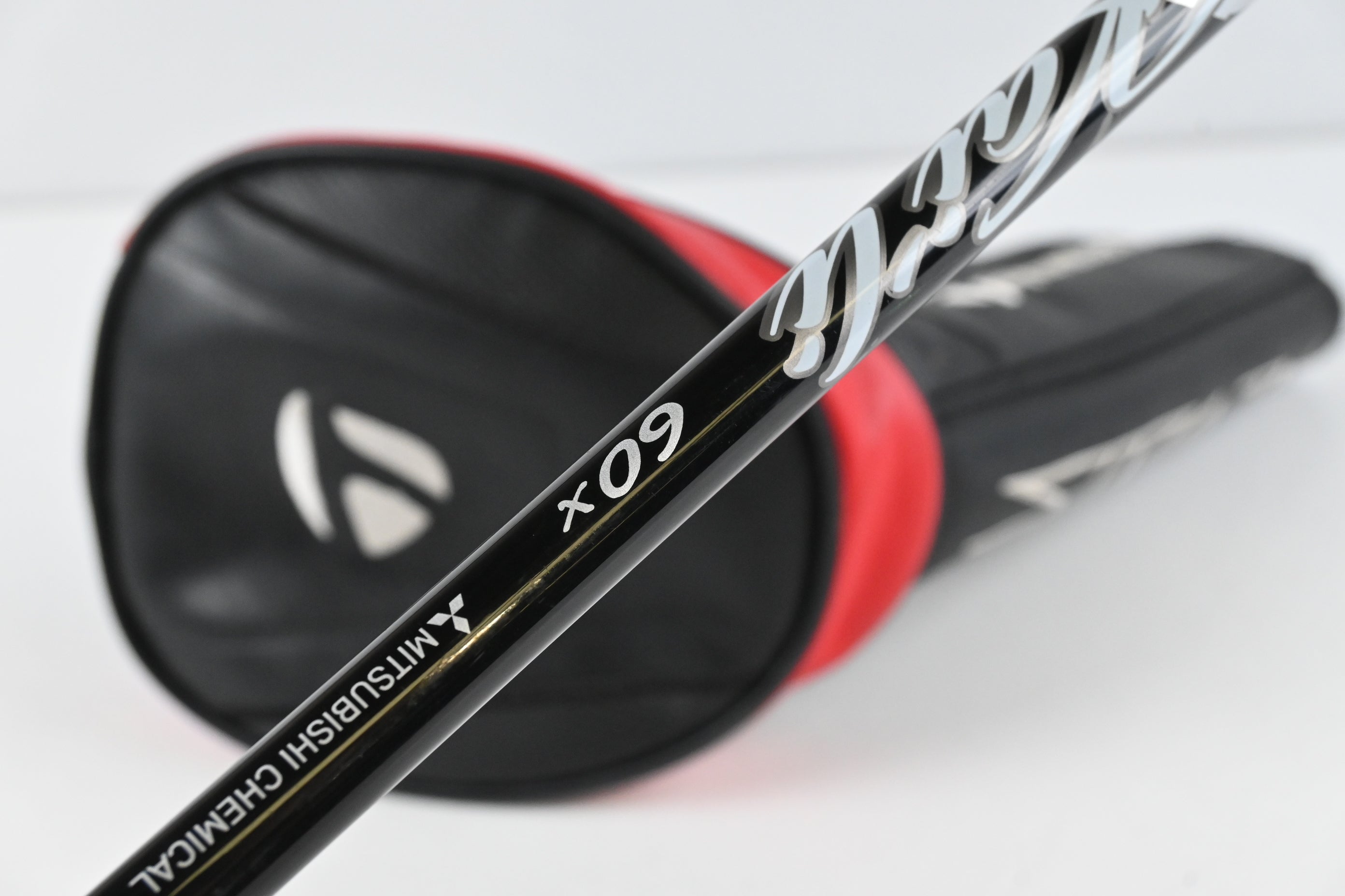 Taylormade Stealth 2 Driver / 10.5 Degree / X-Flex Kai'li White 60 Shaft