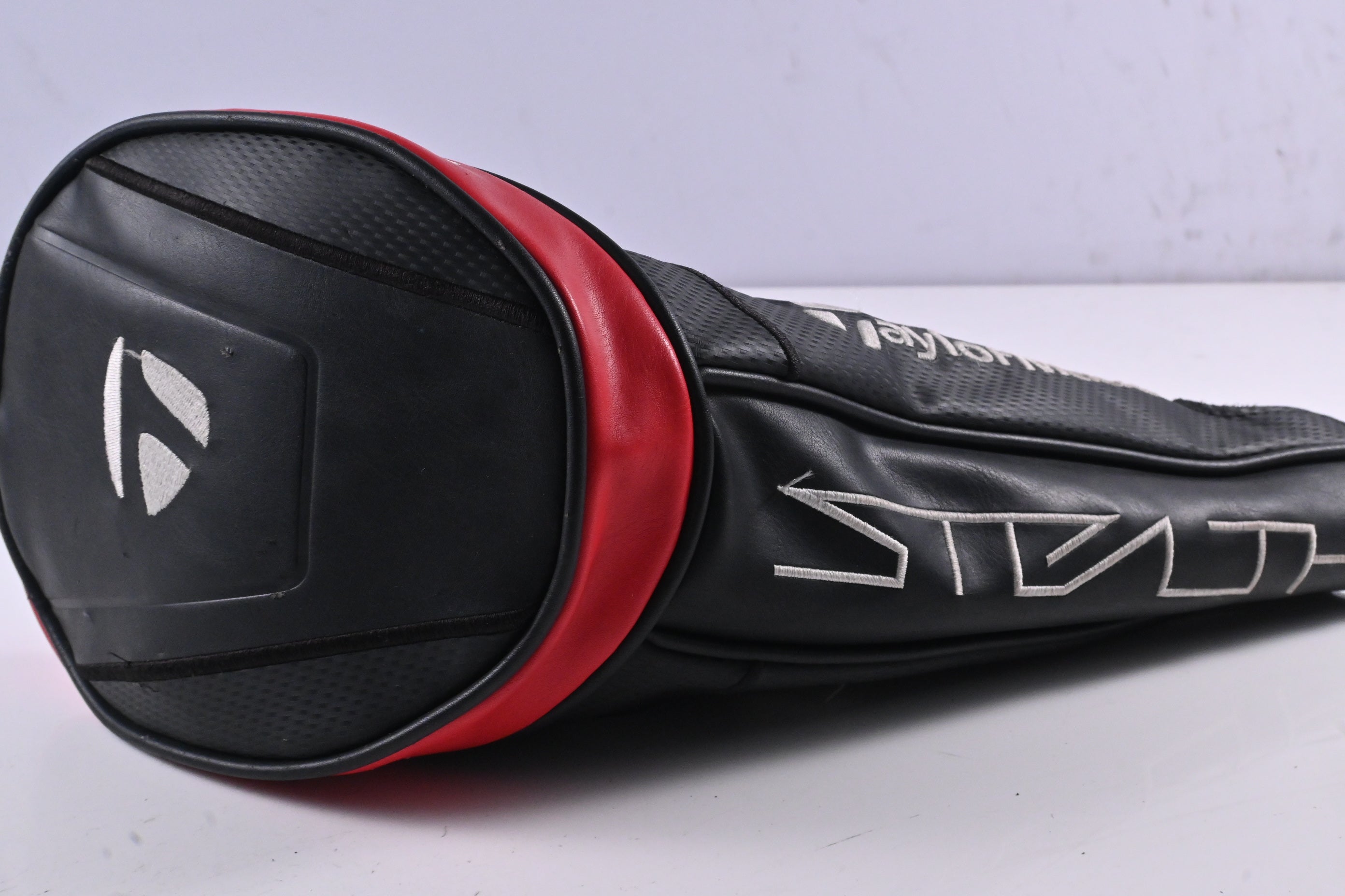 Taylormade Stealth Driver / 9 Degree / Regular Flex HZRDUS Smoke Red RDX 60