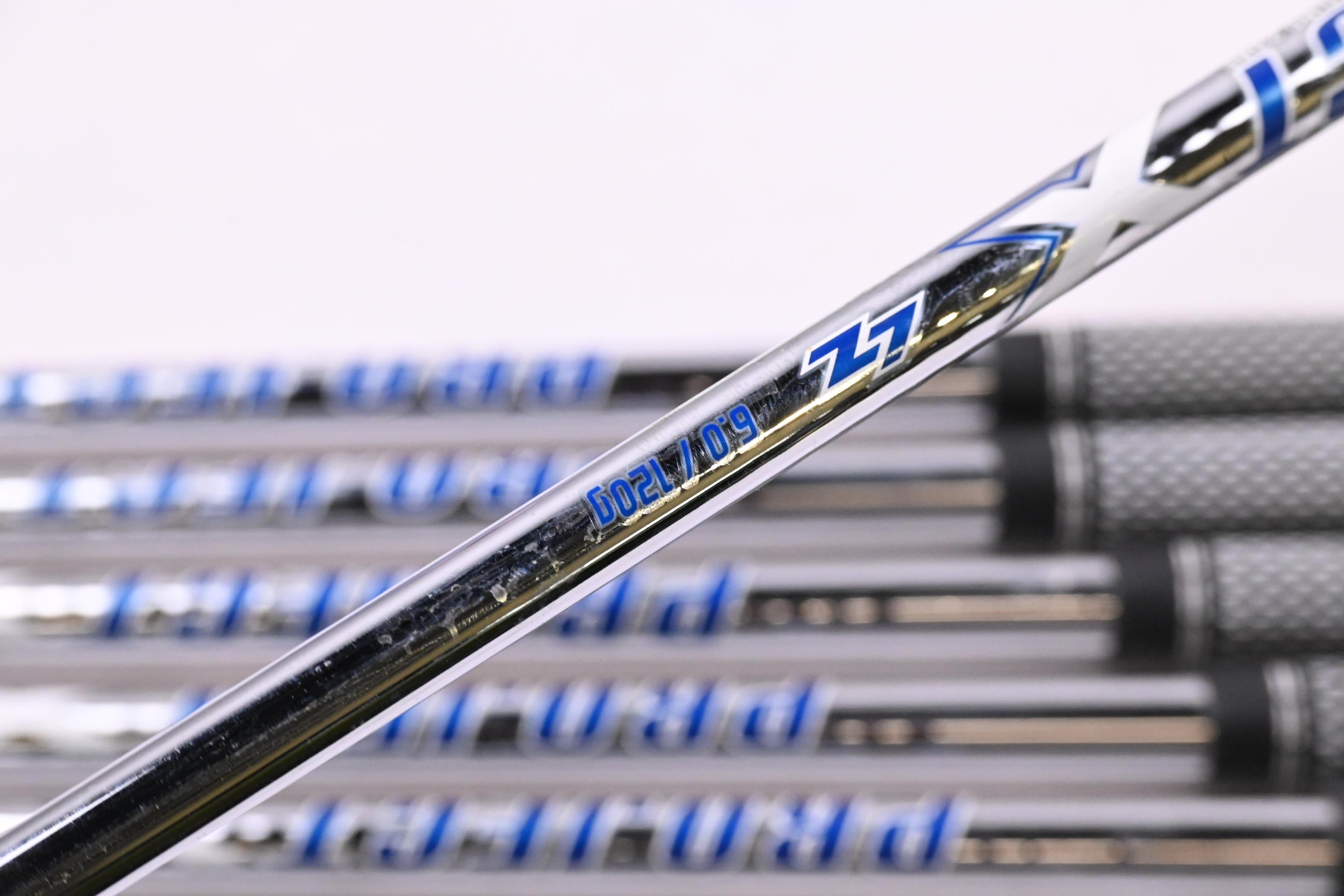 Titleist CB 620 Irons / 4-PW / Stiff Flex Project X LZ 120 Shafts