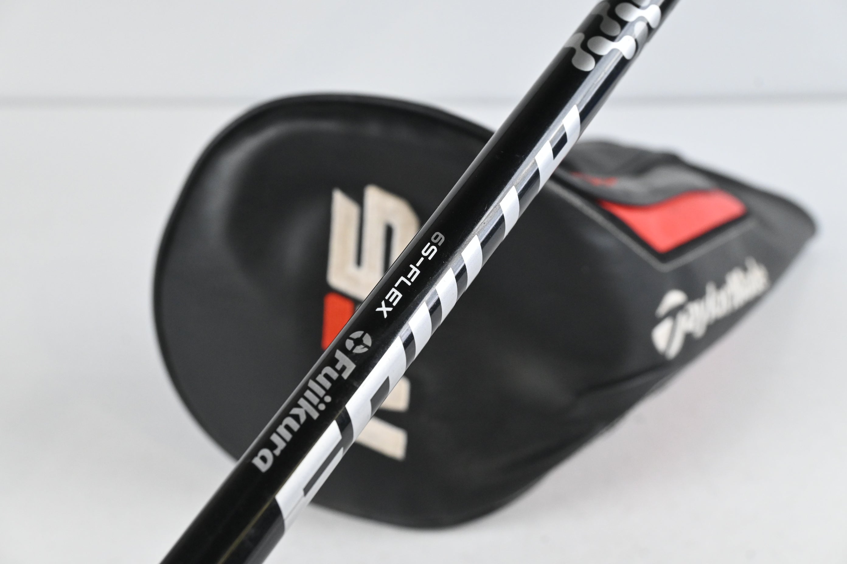 Taylormade M6 D-Type Driver / 9 Degree / Stiff Flex Fujikura Atmos Black 6