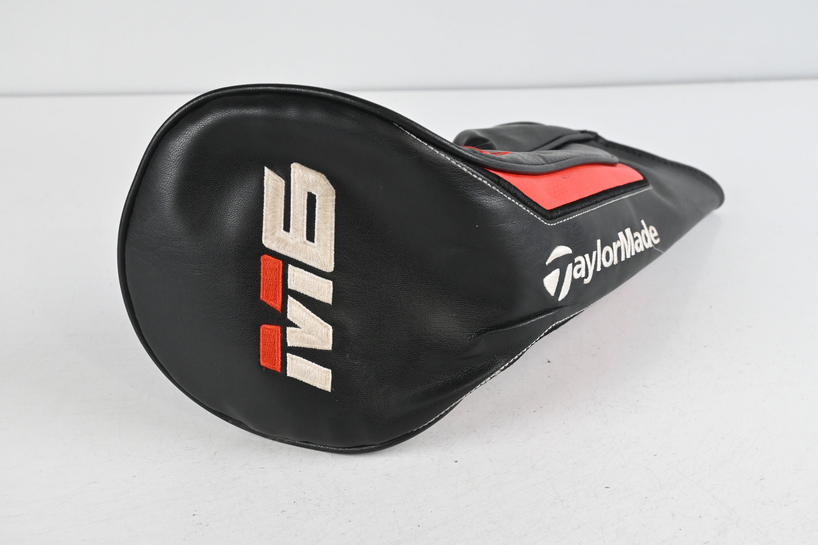 Taylormade M6 D-Type Driver / 9 Degree / Stiff Flex Fujikura Atmos Black 6