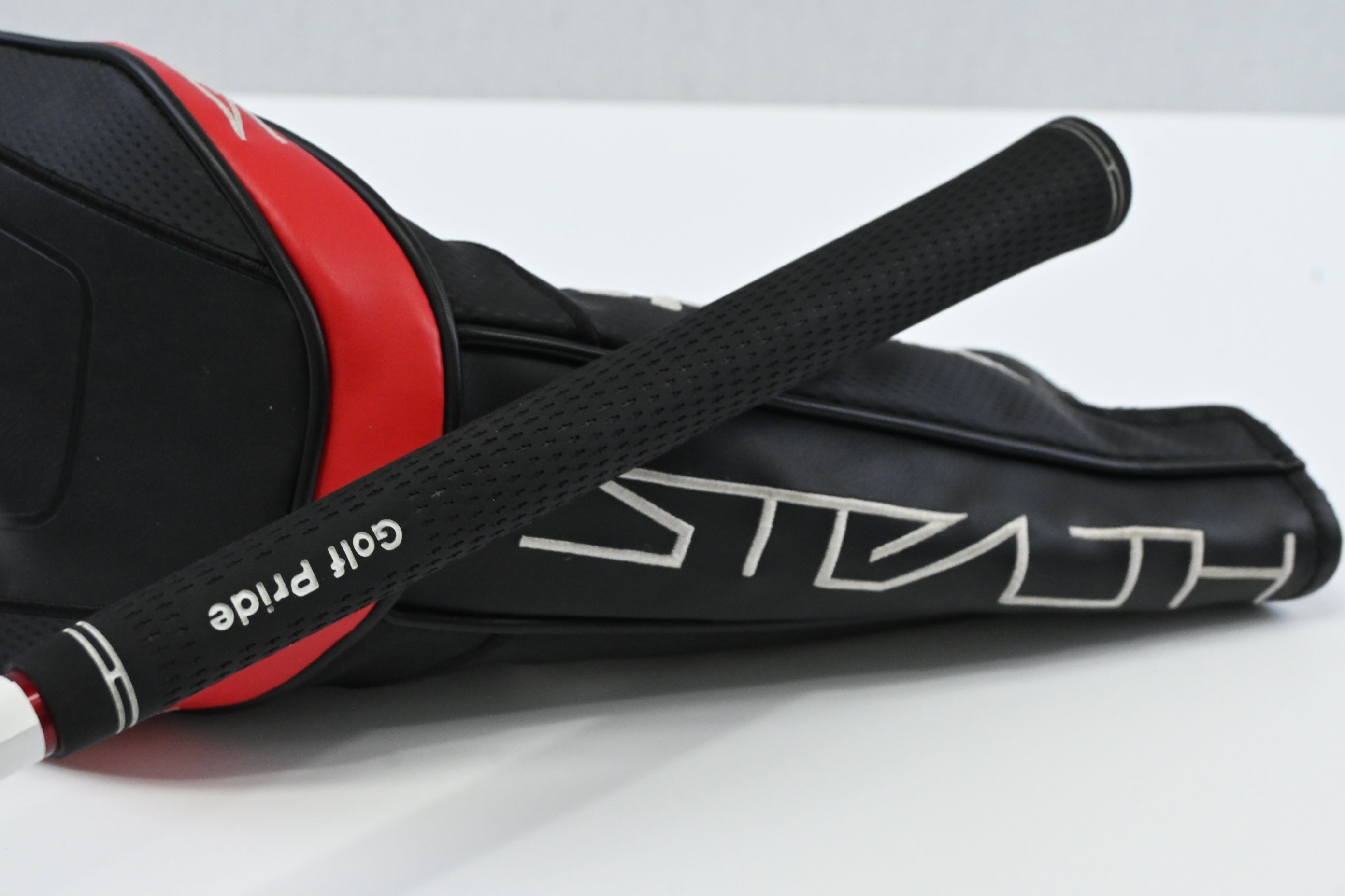 Taylormade Stealth HD Driver / 12 Degree / Regular Fujikura Ventus TR Red 5