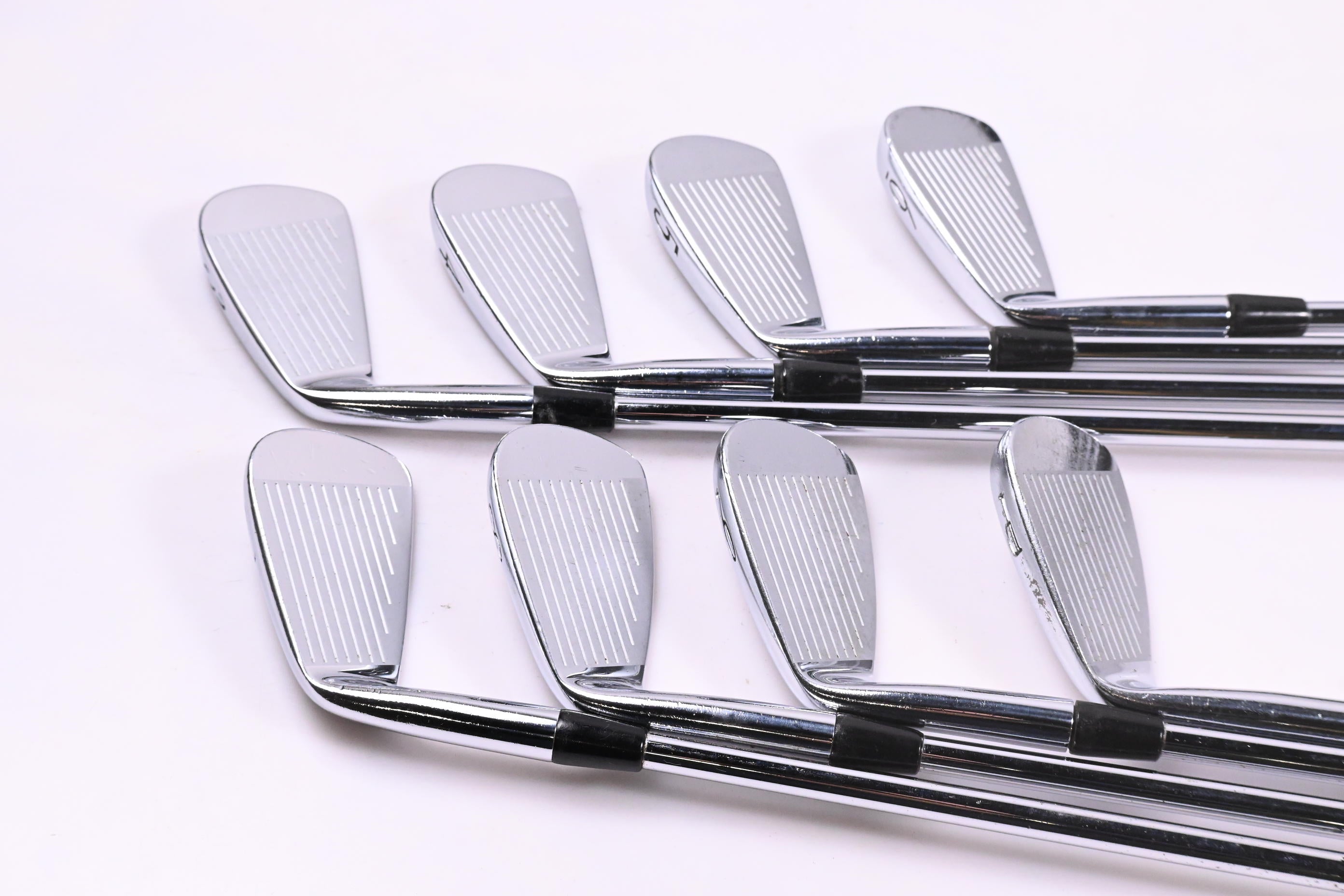 Titleist 695 Forged Irons / 3-PW / Stiff Flex Dynamic Gold S300 Shafts