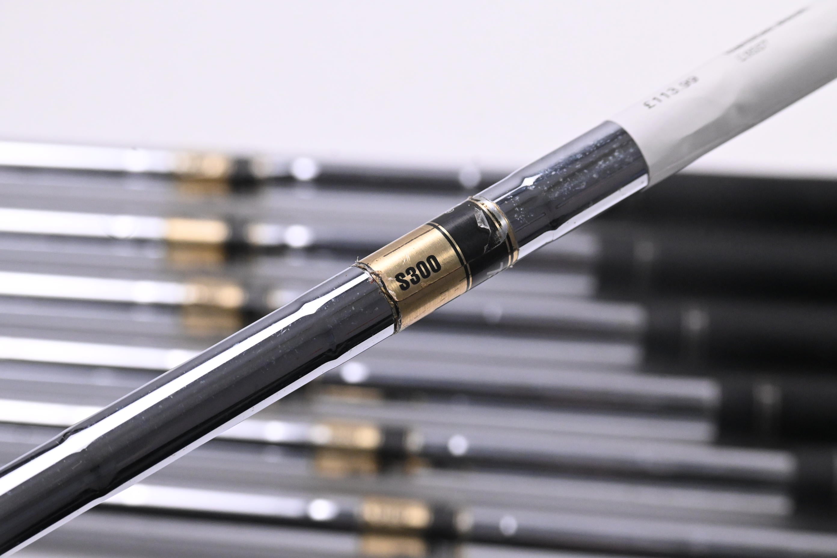 Mizuno MP-32 Irons / 4-PW / Stiff Flex True Temper Dynamic Gold Shafts
