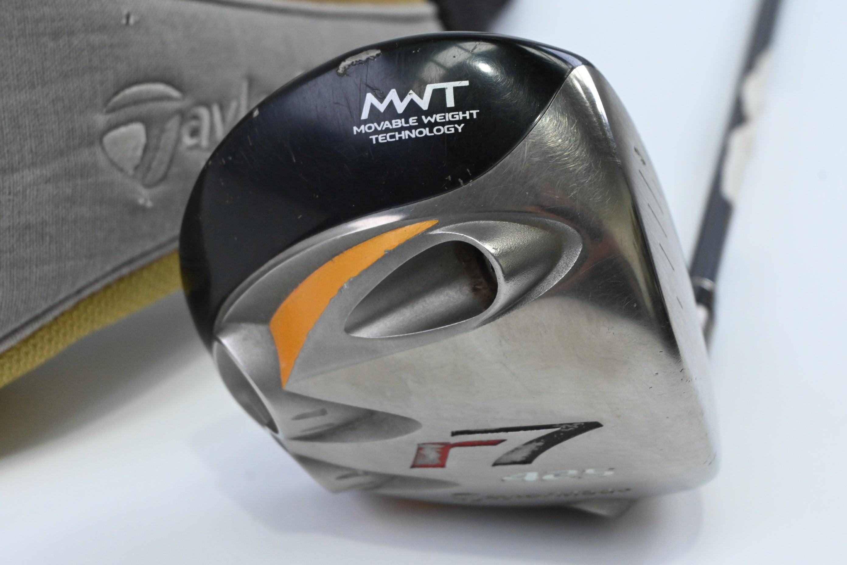 Taylormade R7 425 Driver / 10.5 Degree / Stiff Flex Fujikura Reax 65 Shaft