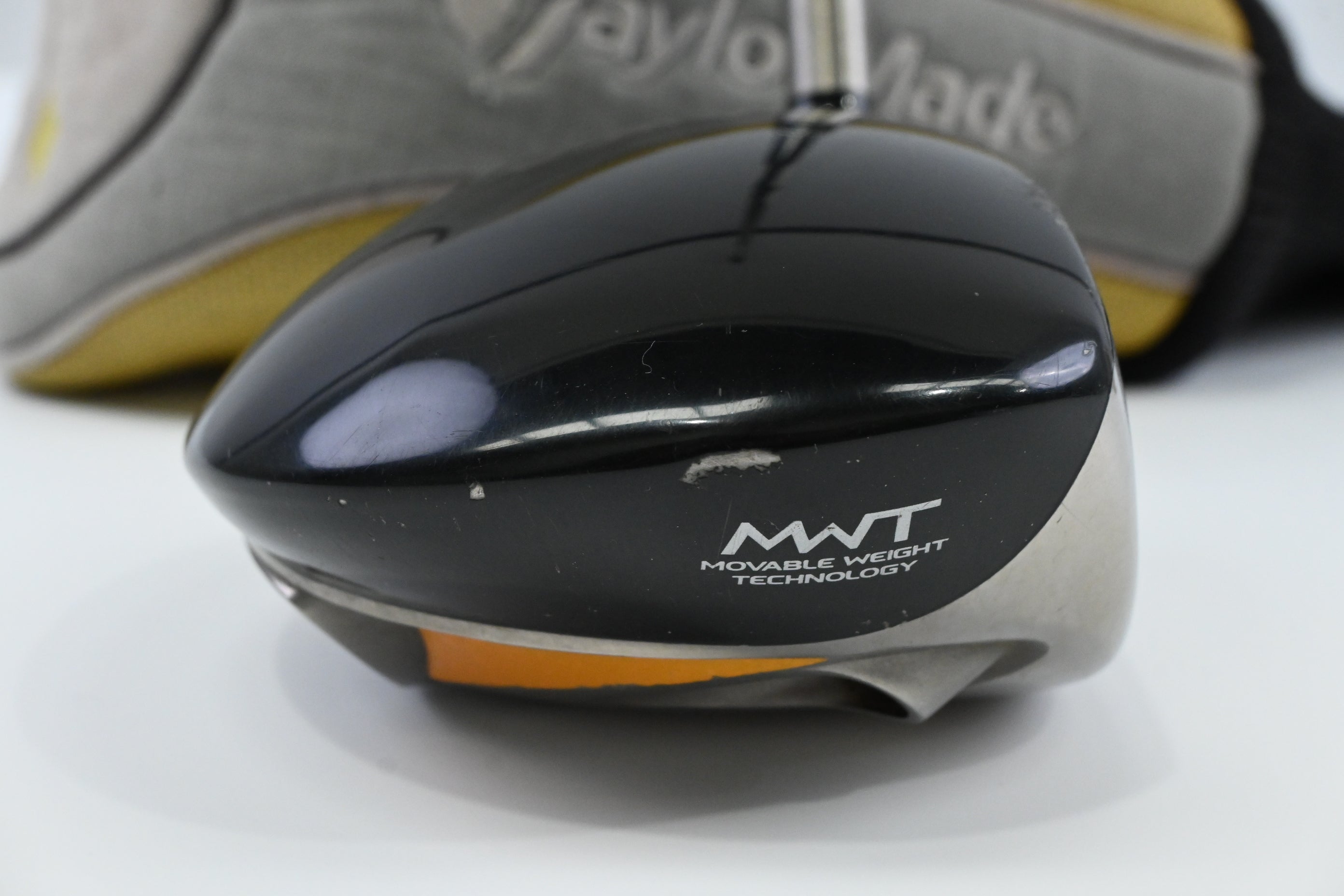 Taylormade R7 425 Driver / 10.5 Degree / Stiff Flex Fujikura Reax 65 Shaft