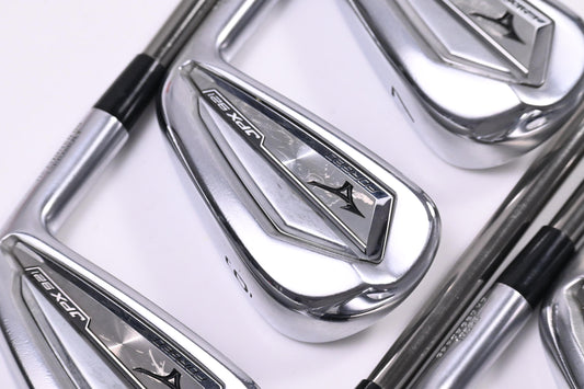 Mizuno JPX 921 Forged Irons / 5-PW+GW / Regular Flex UST Mamiya Recoil 95 Shafts