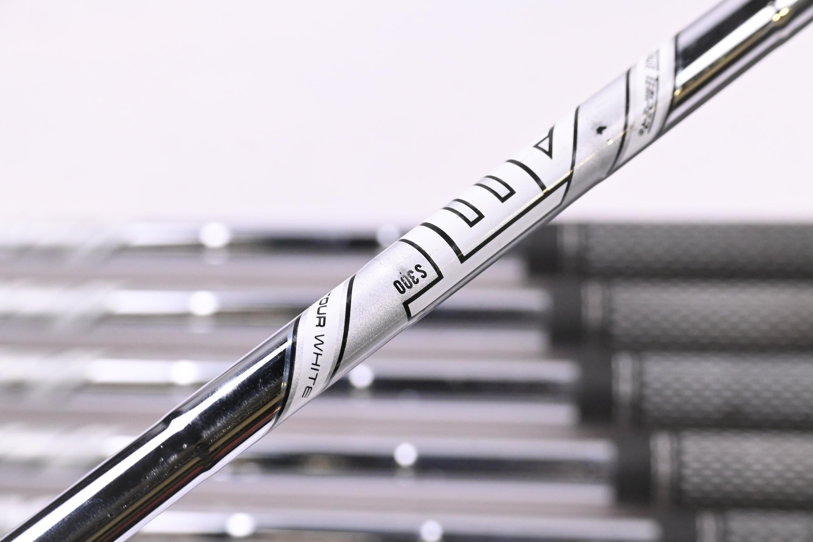 Titleist T100 2019 Irons / 4-PW+50° / Stiff Flex AMT Tour White S300 Shafts