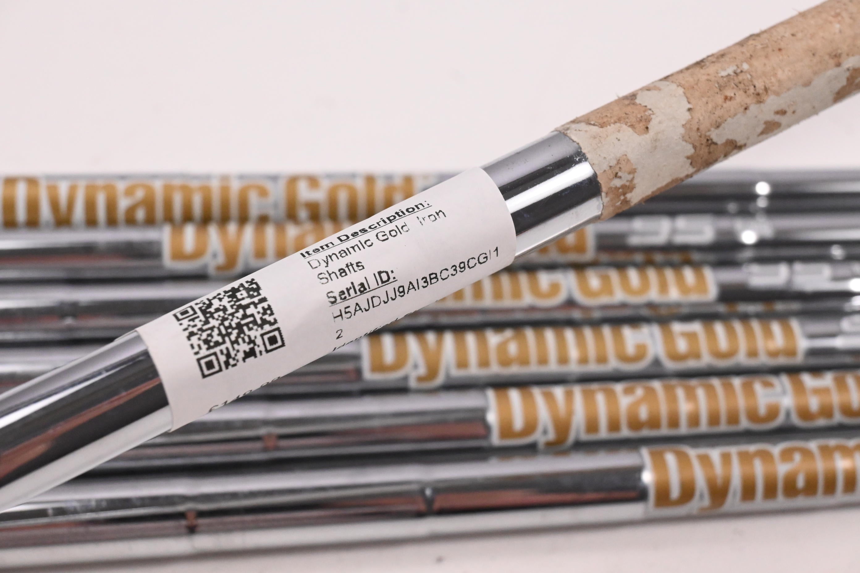 Dynamic Gold 105 S300 Iron Shafts / Stiff Flex / Set of 7 / .355" Taper Tips