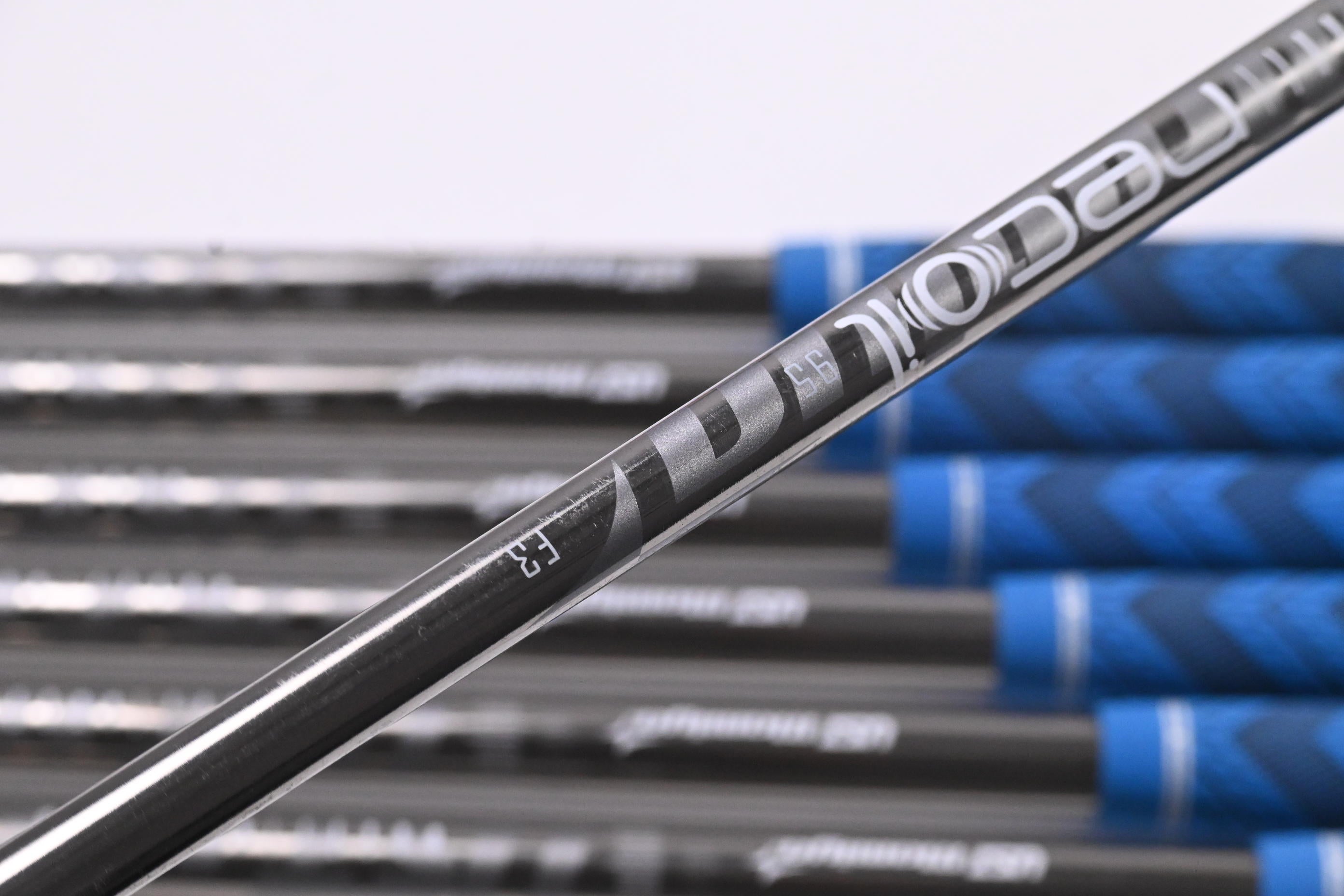 Mizuno JPX 921 Forged Irons / 5-PW+GW / Regular Flex UST Mamiya Recoil 95 Shafts