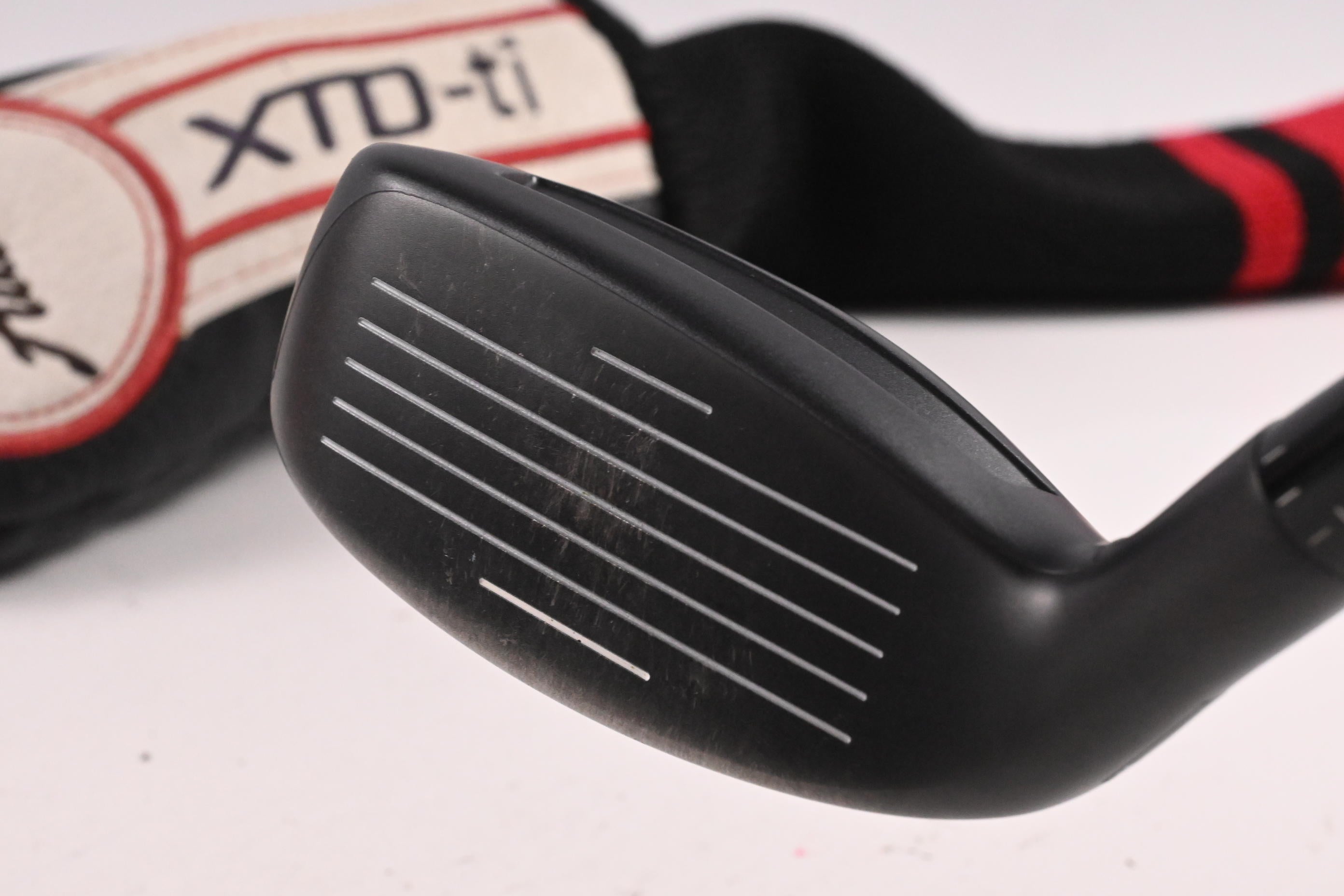 Adams XTD #4 Hybrid / 23 Degree / Stiff Flex Matrix Ozik Altus hQ3 Red Tie Shaft