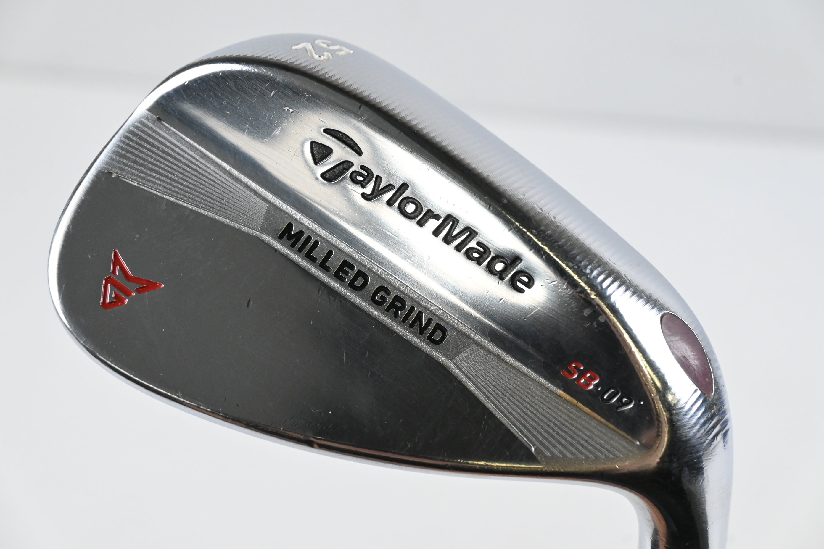 Taylormade Milled Grind Gap Wedge / 52 Degree / Wedge Flex Dynamic Gold Shaft