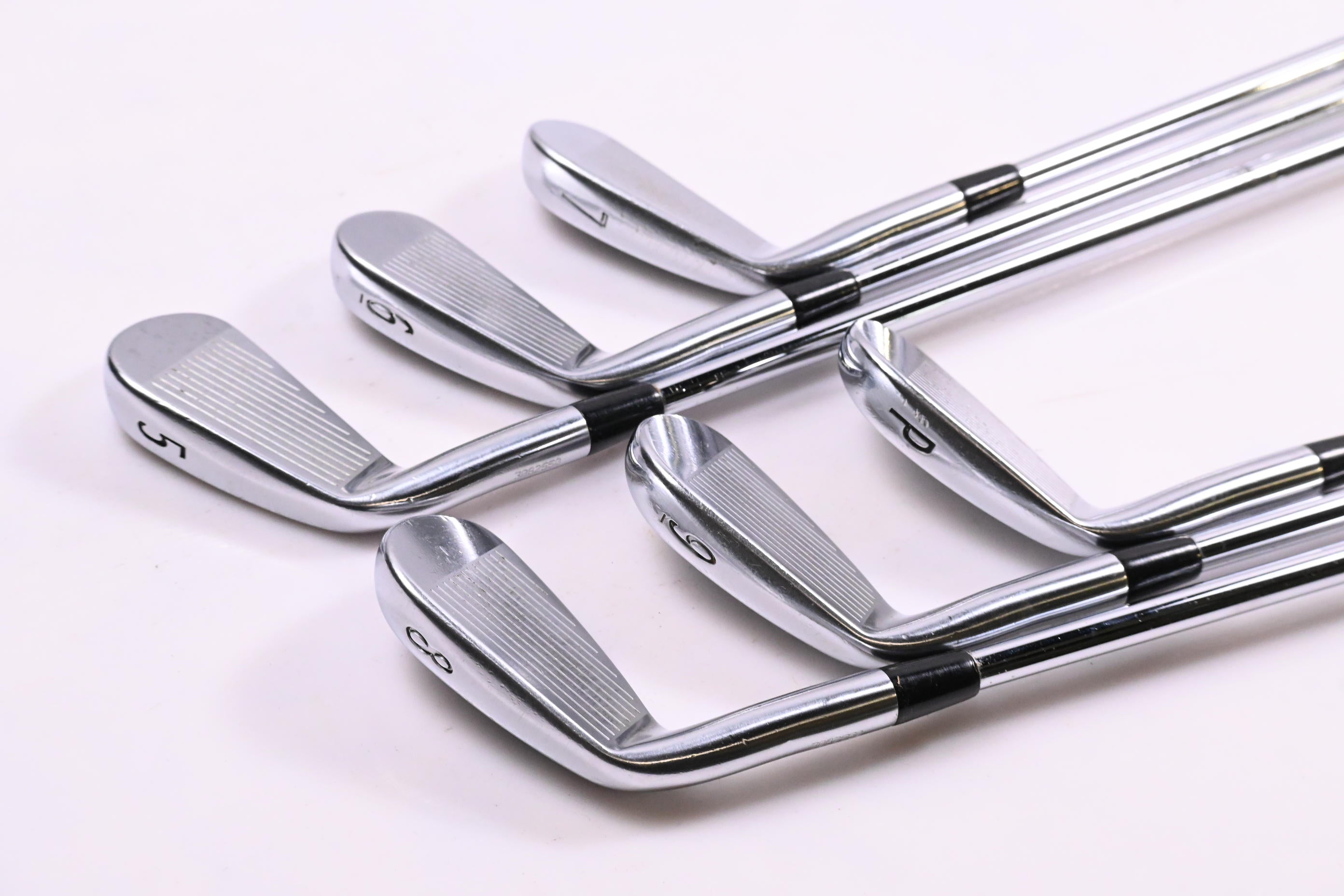 Titleist 716 CB Irons / 5-PW / Stiff Flex Dynamic Gold S300 Shafts