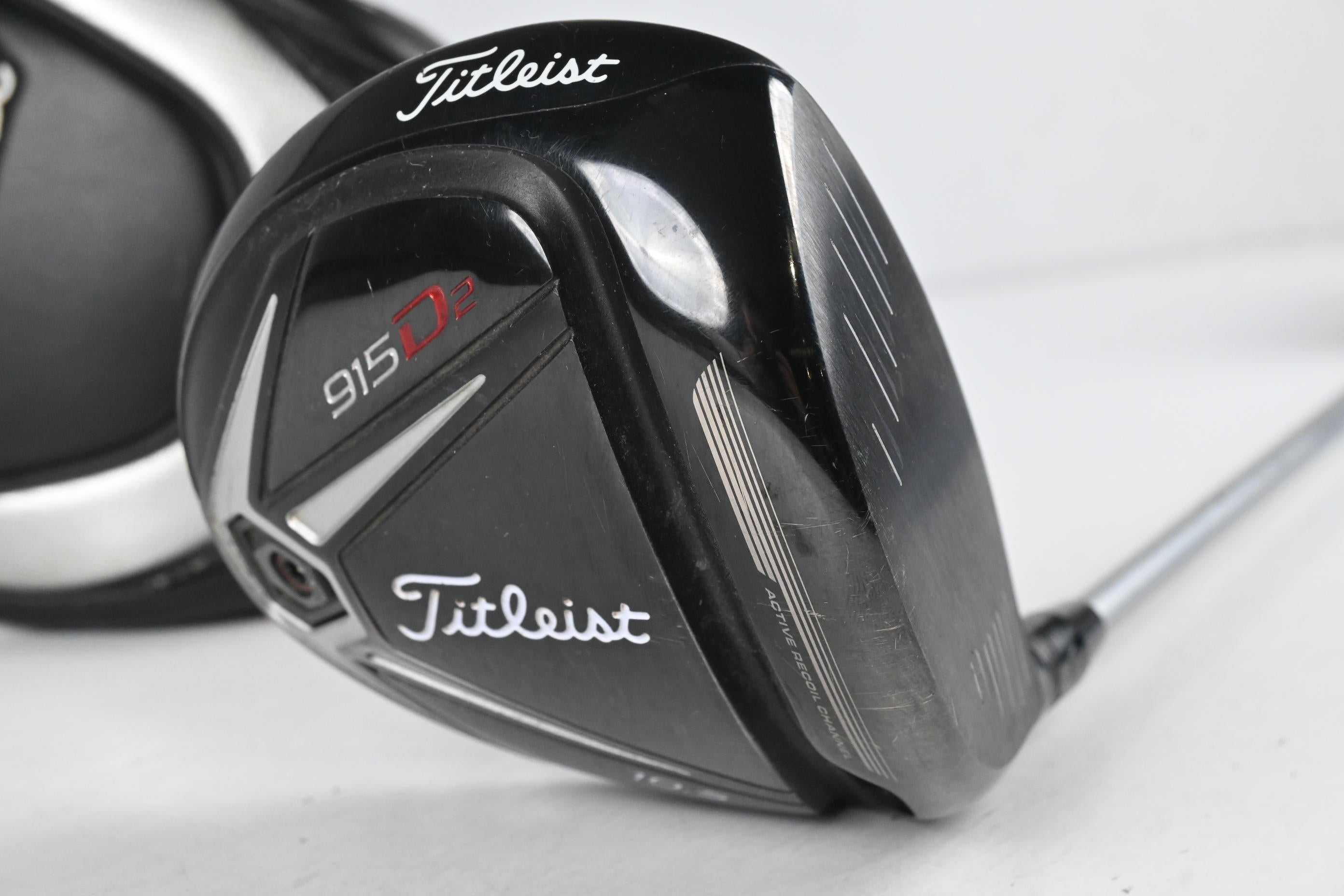 Titleist 915 D2 Driver / 10.5 Degree / Regular Flex Diamana M+50 Shaft