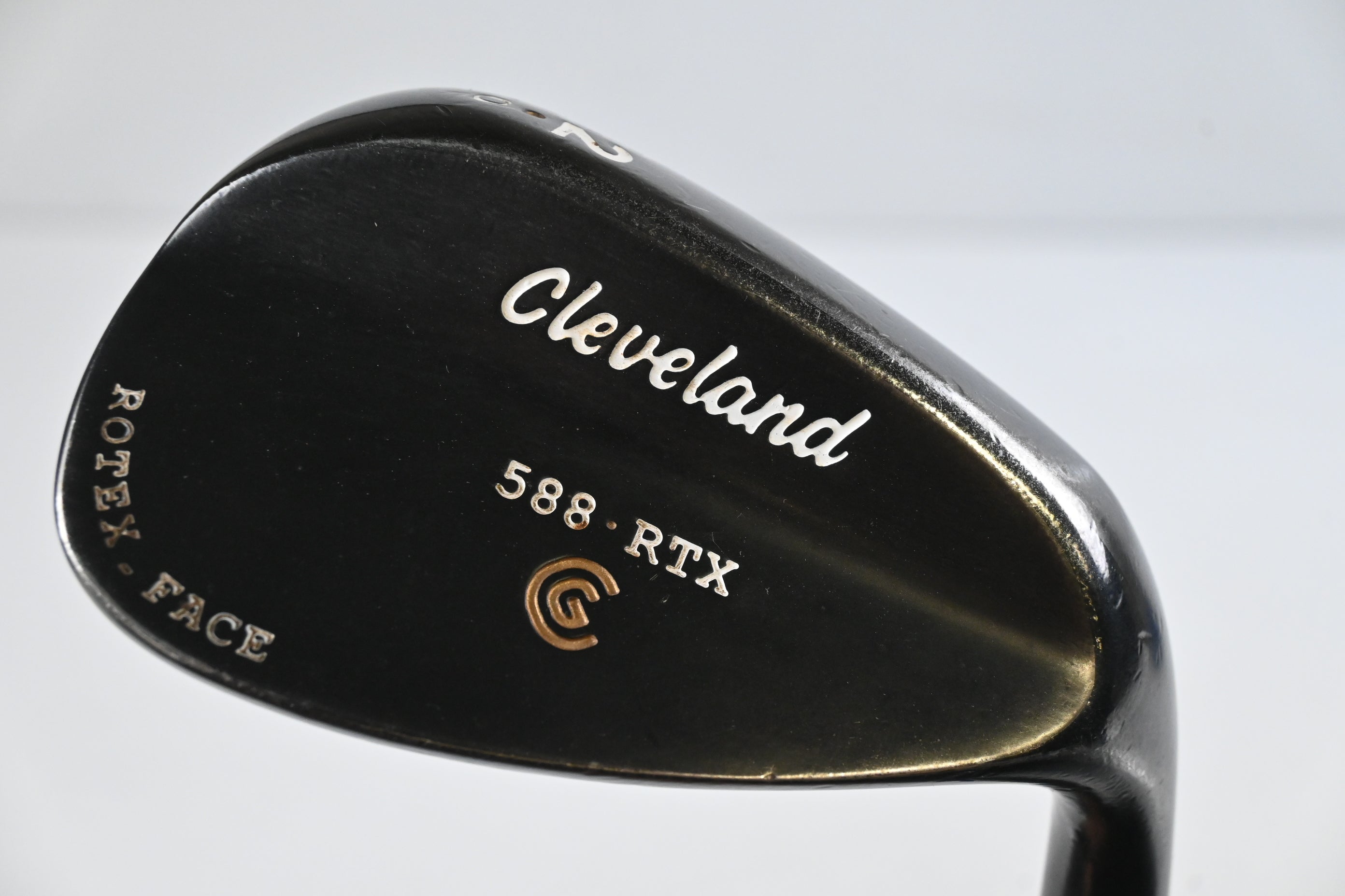Cleveland 588 RTX Gap Wedge / 52 Degree / Wedge Flex Dynamic Gold Steel Shaft